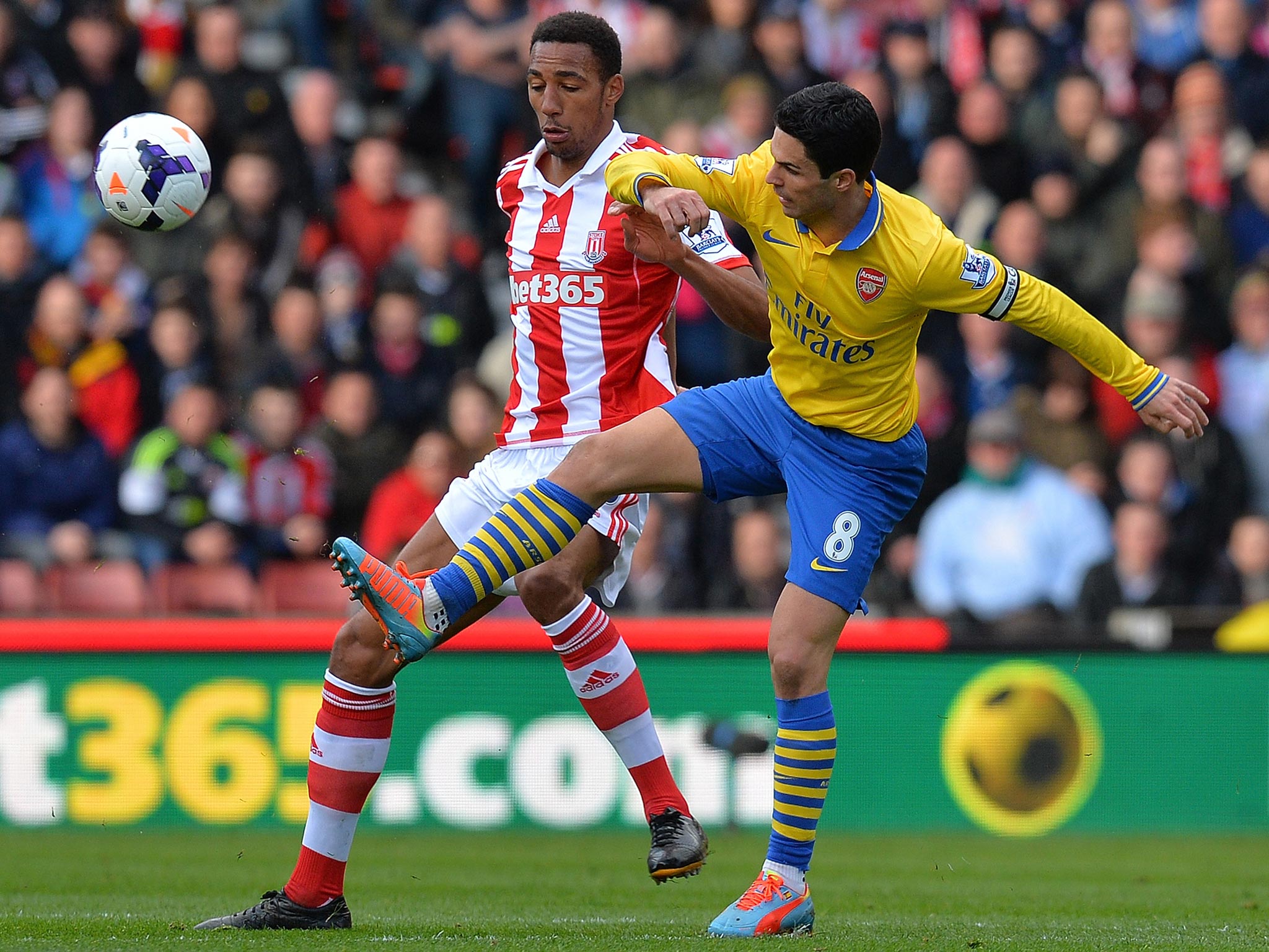 Steven Nzonzi believes the way to defeat Arsenal is to 'kick them a little bit'
