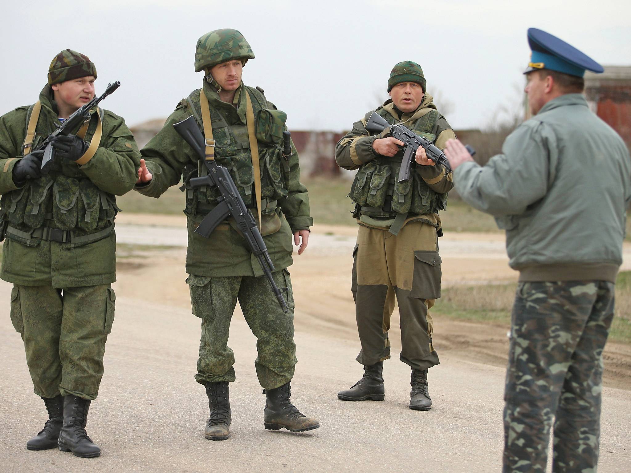 Colonel Yuli Mamchuk confronts Russian troops in Belbek airbase