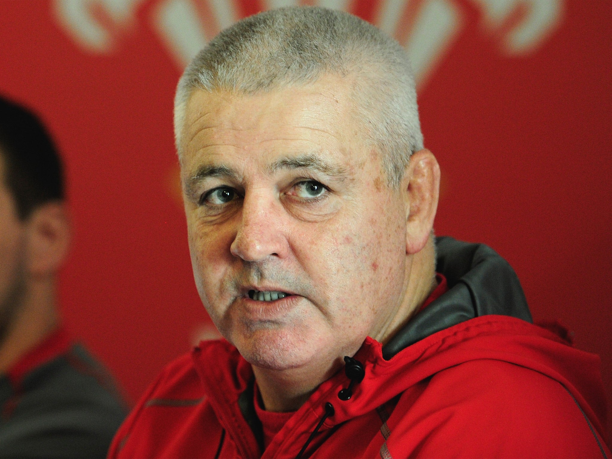 Warren Gatland, the Wales coach, believes a win at Twickenham would put doubts in England minds