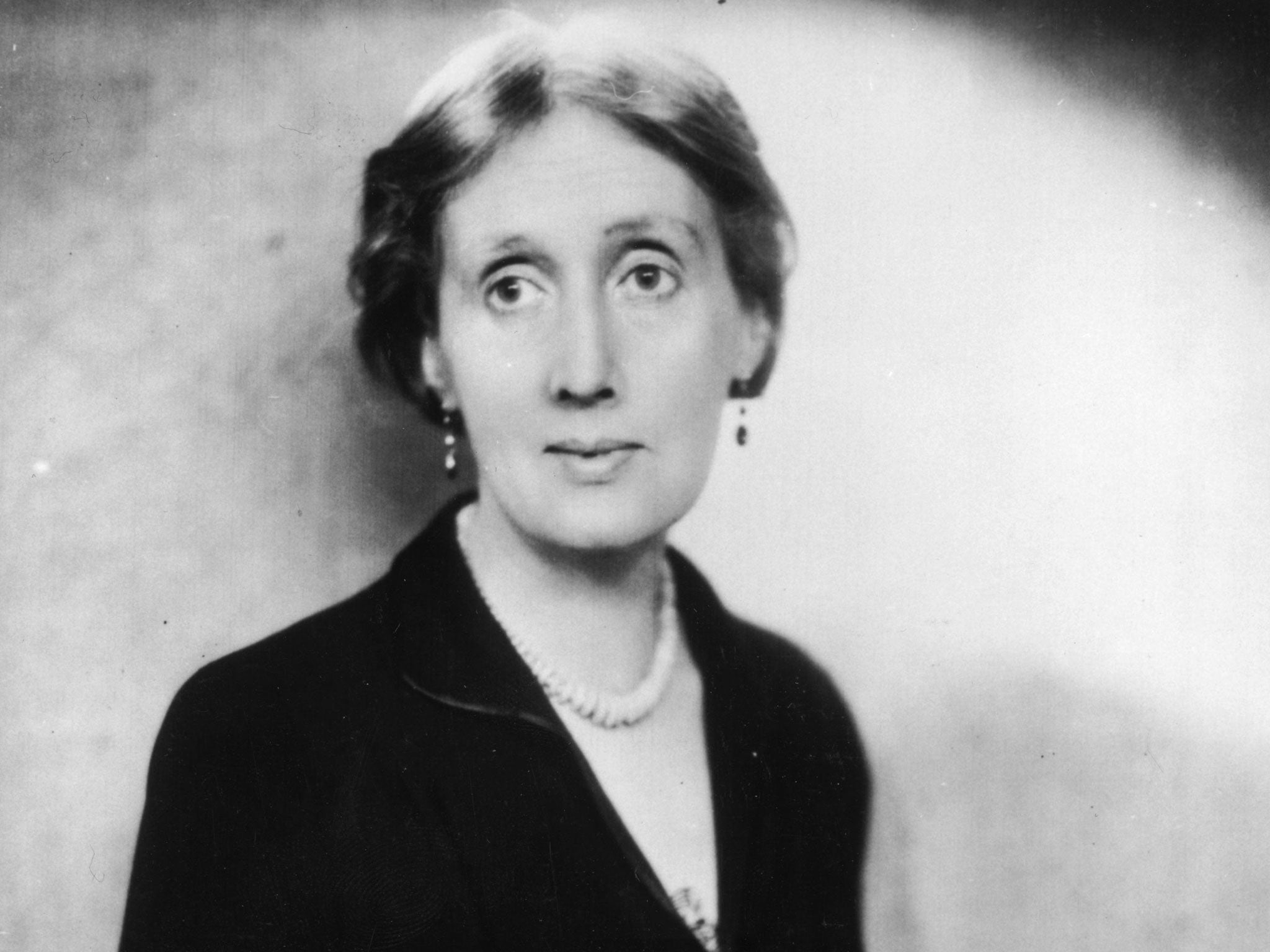 A new exhibition about Viginia Woolf details the feminist writer’s relationships with other women.
