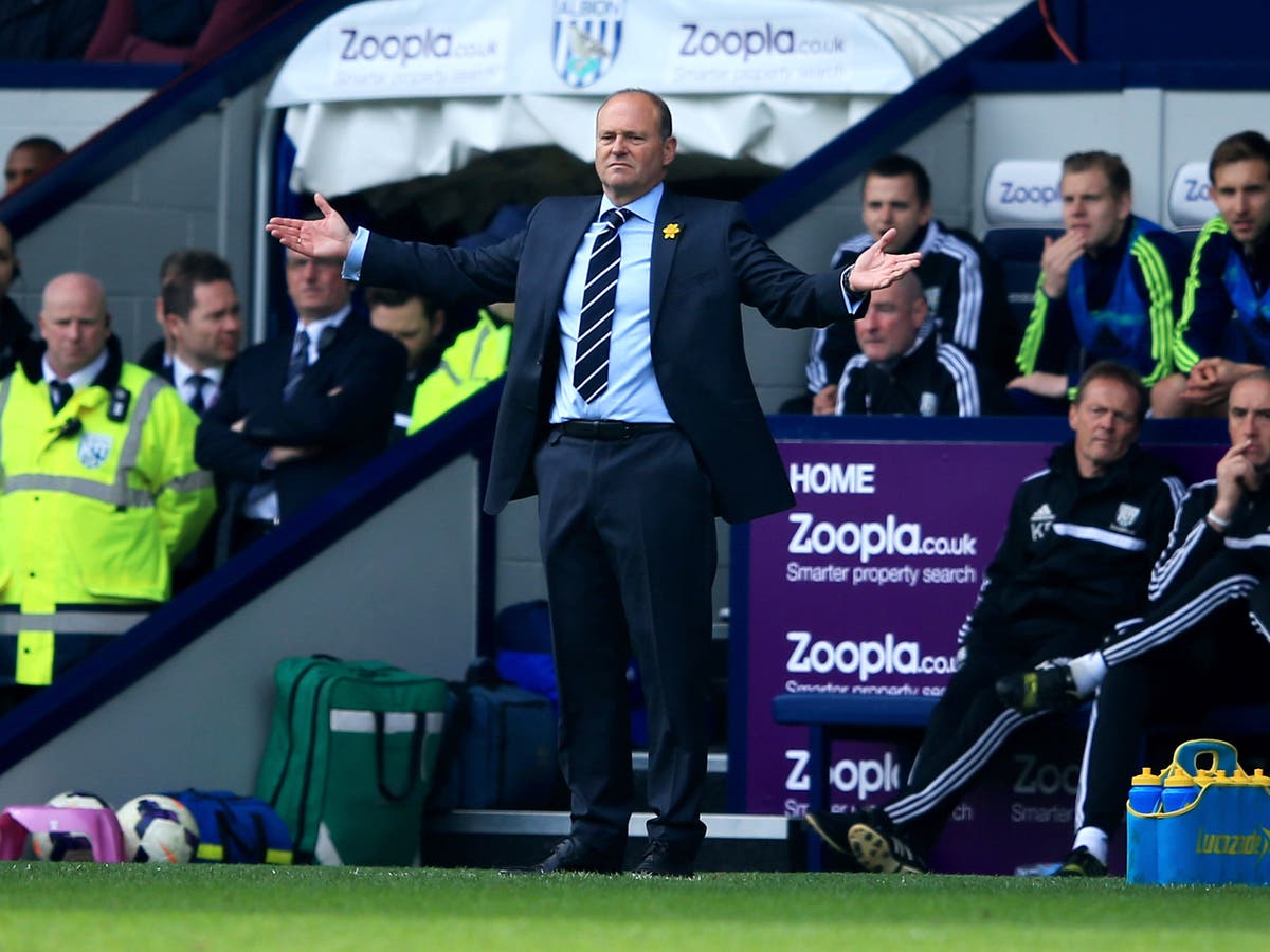 West Brom 0 Manchester United 3 Pepe Mel Fumes Over Referee Jon Moss S Decision Not To Send Off Robin Van Persie The Independent The Independent