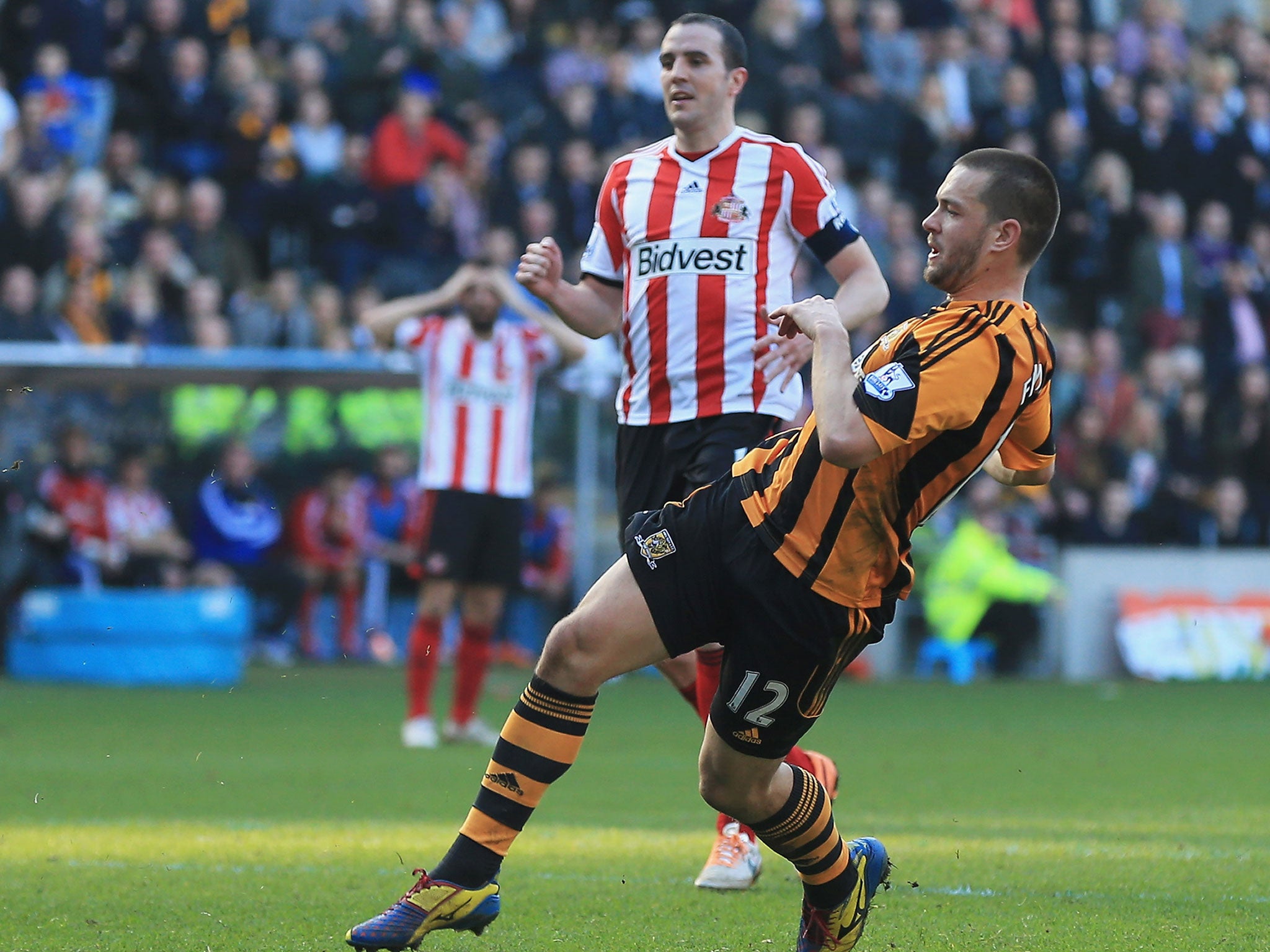 Matty Fryatt (right) scores Hull's third goal (GETTY)