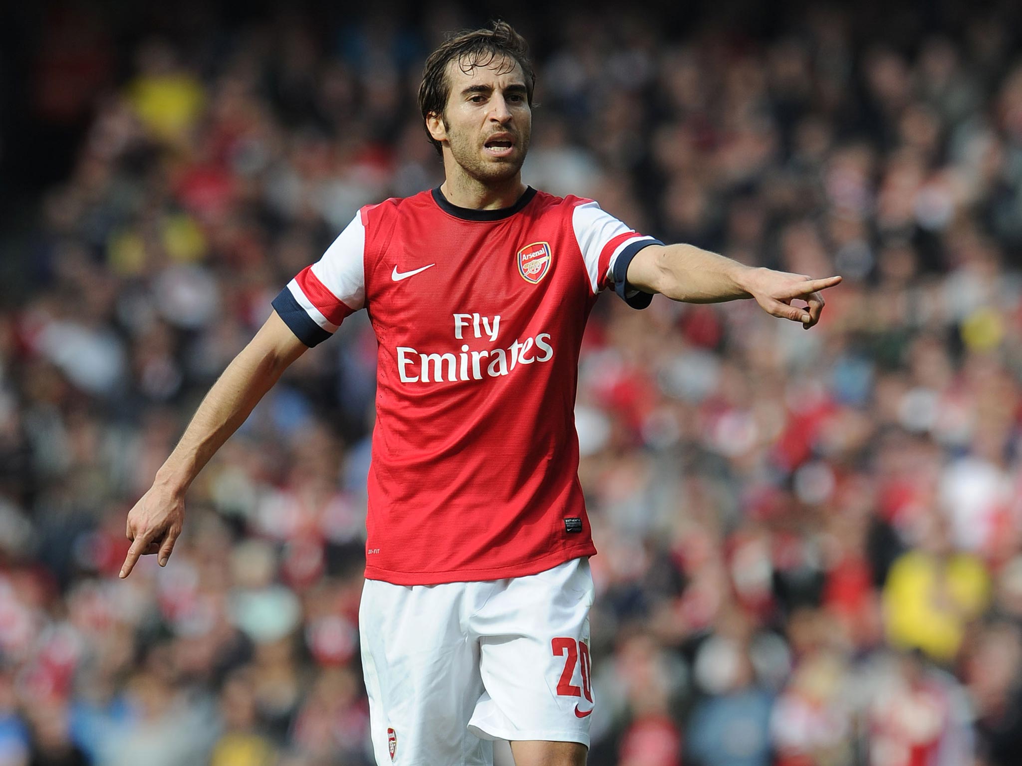 Mathieu Flamini believes a lack of character could be to blame for Arsenal's trophy drought but stresses the current will fight to secure success this season
