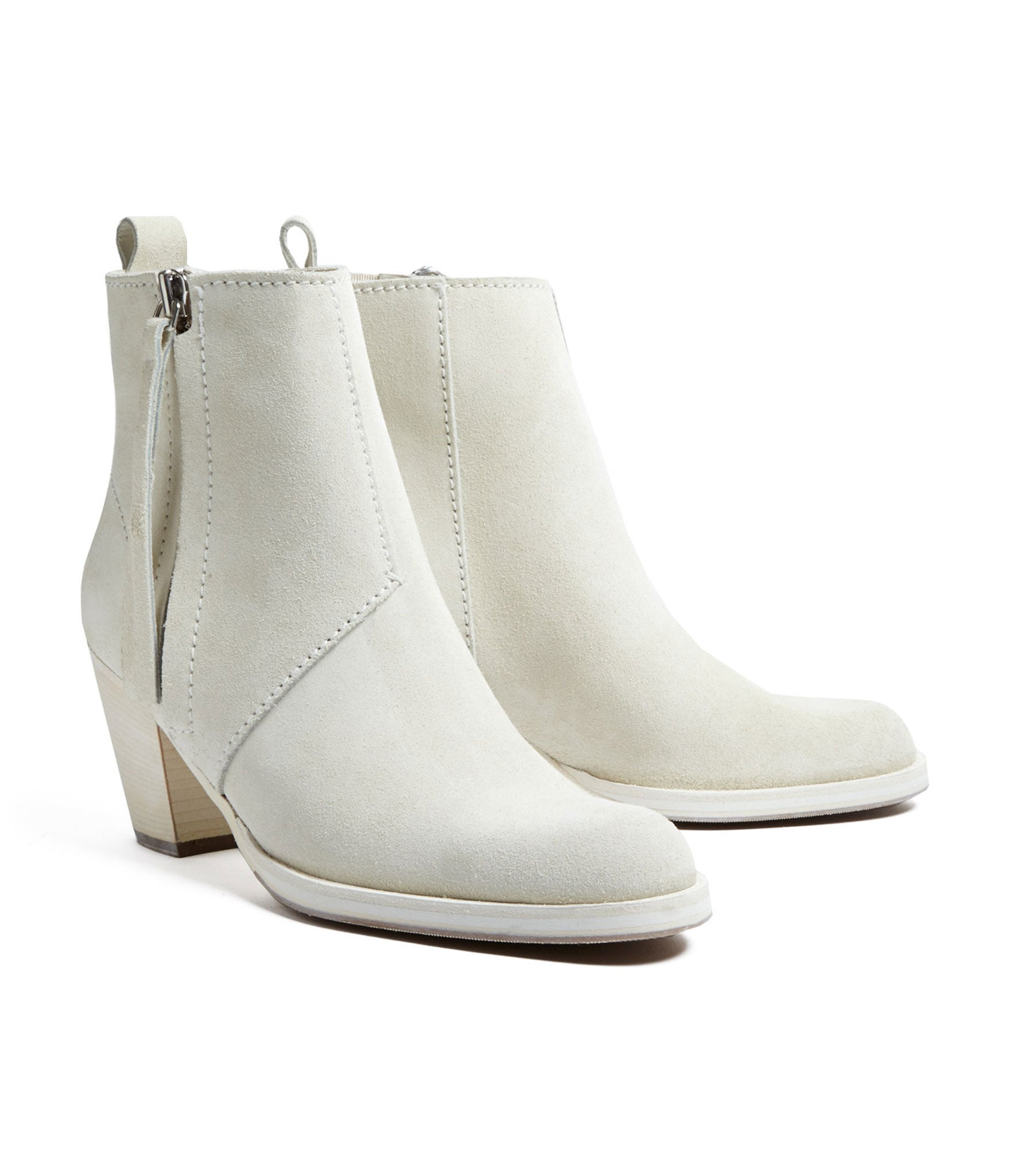 How to get the look: White boots | The 