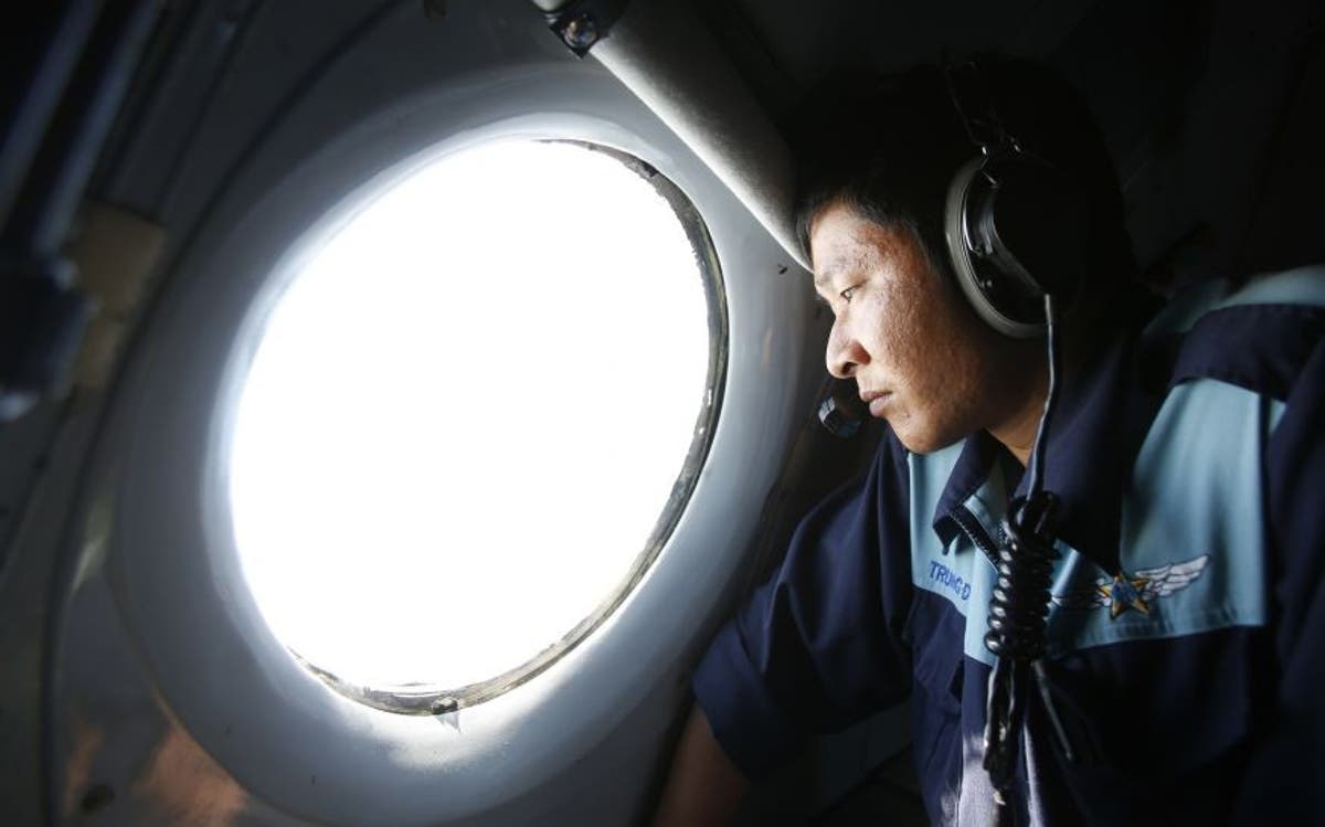 随着搜索更新，马航 H370 航班失踪之谜迎来新的希望