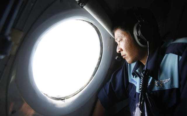 <p>Officials insist the MH370 aircraft kept 'pinging' for several hours after last-known location</p>