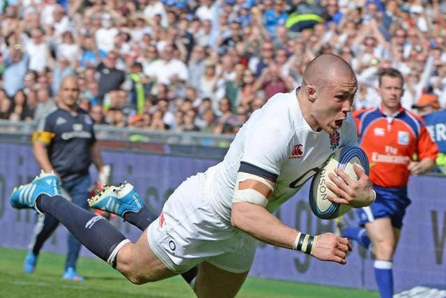 England's Mike Brown scores his second try during the RBS Six Nations rugby union match between Italy and England at the Olympic Stadium in Rome, Italy