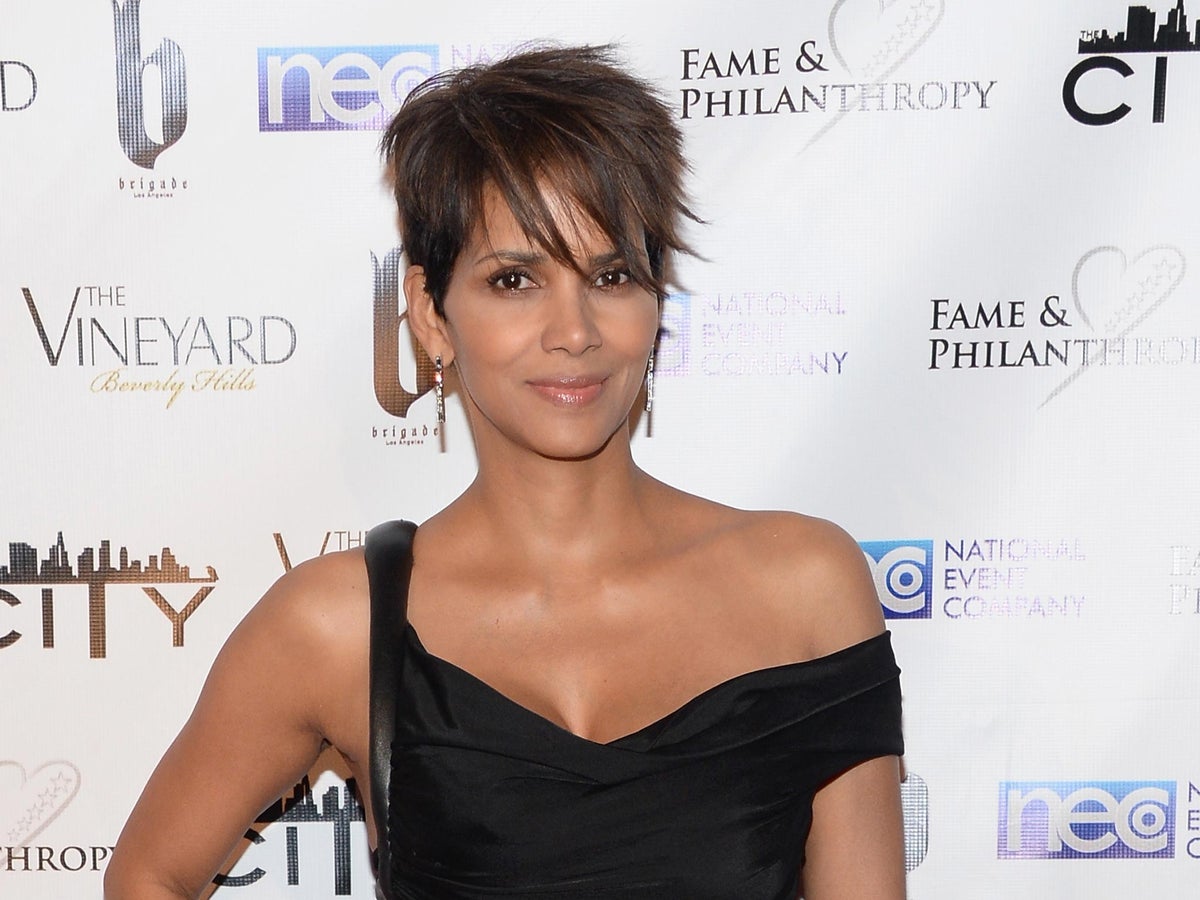 Halle Berry S Role In X Men Days Of Future Past Role Cut To One Scene The Independent The Independent