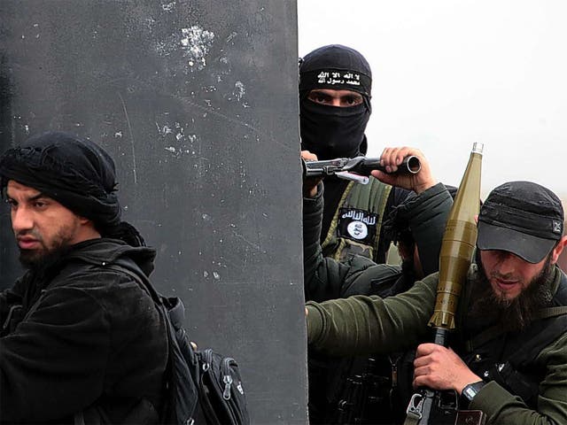 Lebanese soldiers killed during border battle with Islamist militants ...