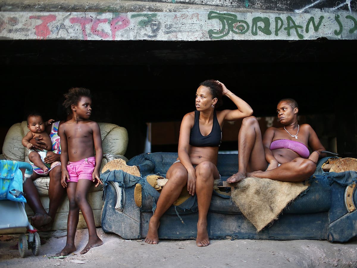Life Inside One Of The Largest Favela Complexes In Rio De Janeiro The Independent The