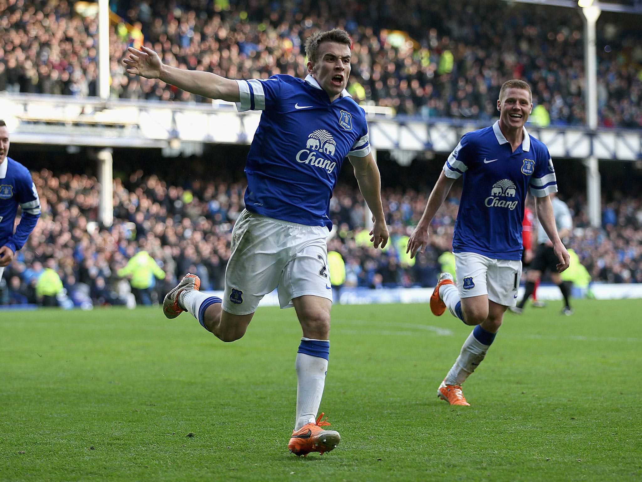 Seamus Coleman of Everton celebrates