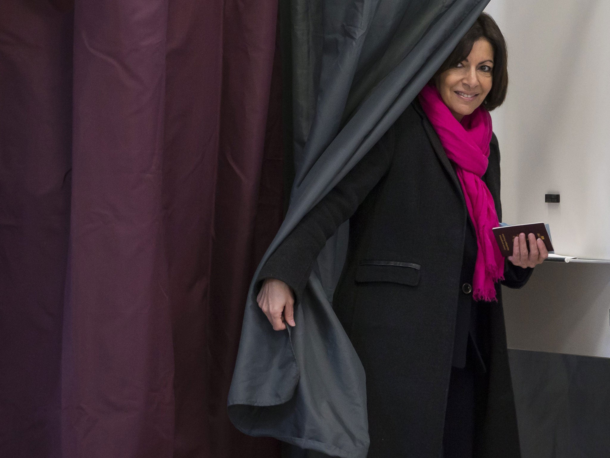 A Socialist party candidate, Anne Hidalgo, was last night leading the race to become the next mayor of Paris