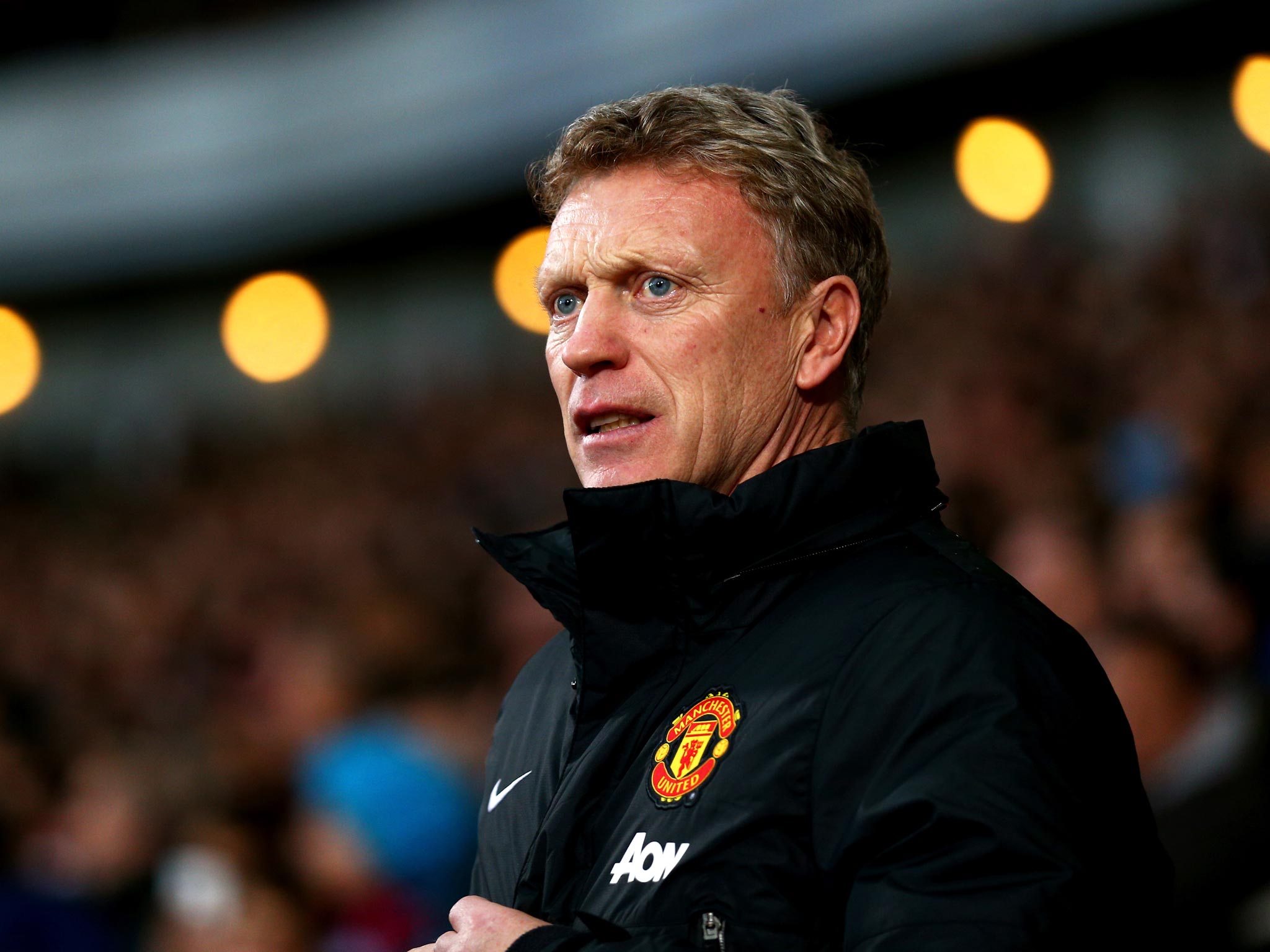 Newcastle v Manchester United team news: David Moyes rings the