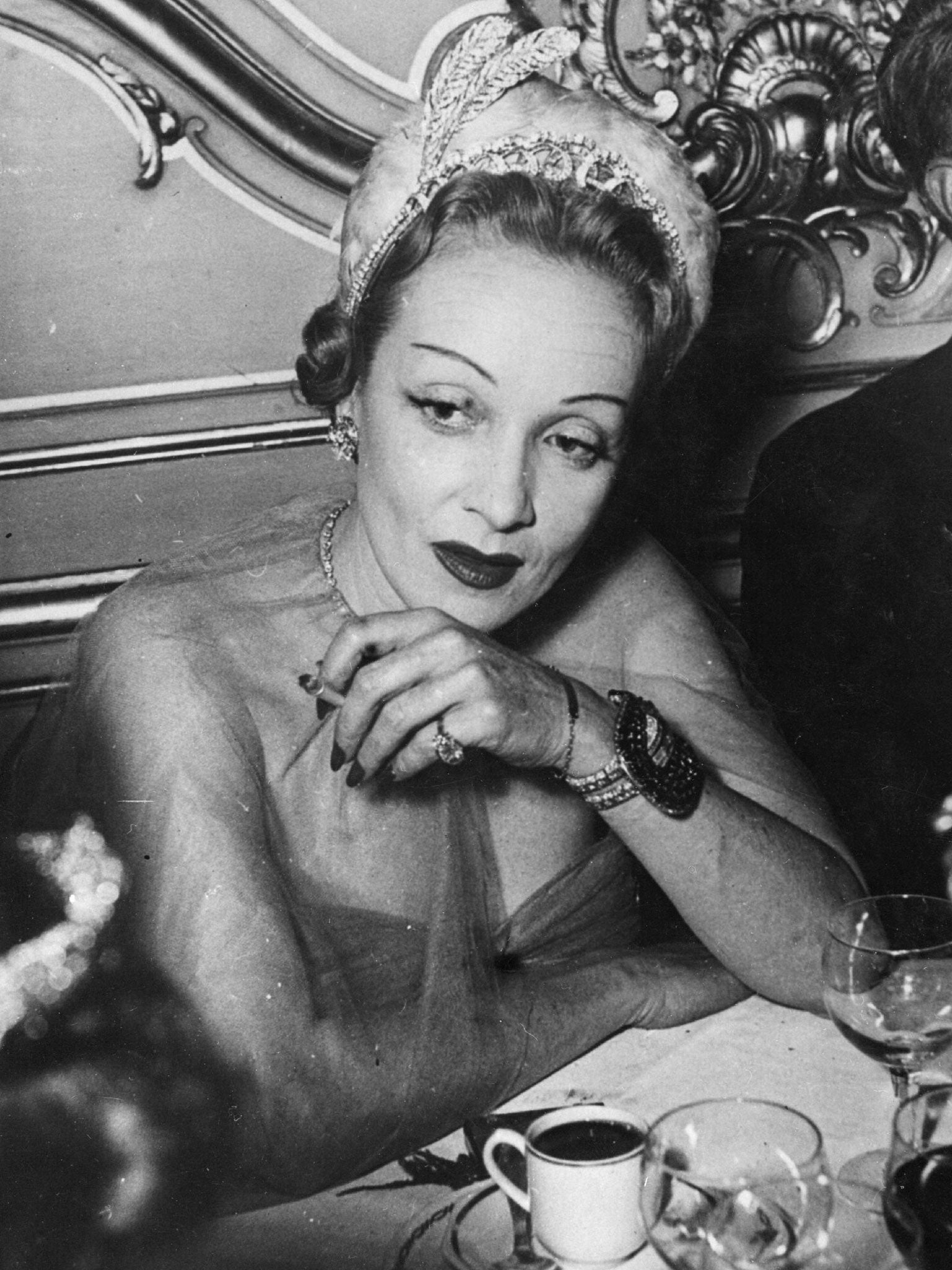 Racy letter from Ernest Hemingway to Marlene Dietrich goes on sale