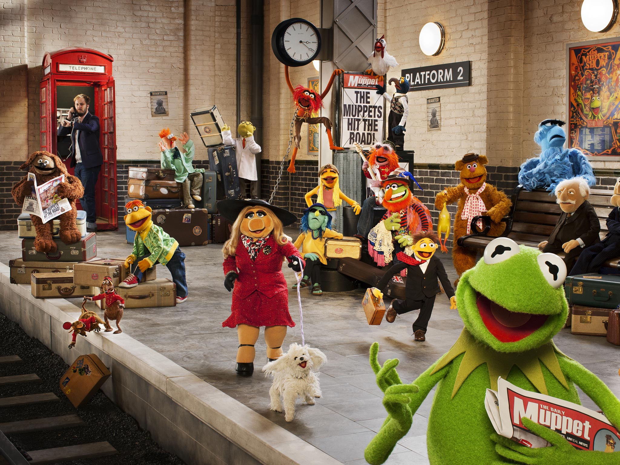 Kermit and Miss Piggy are back in 'Muppets most wanted'
