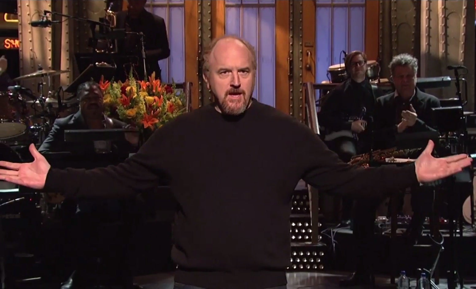 Louis CK gave a new dose of stand-up on the sketch show