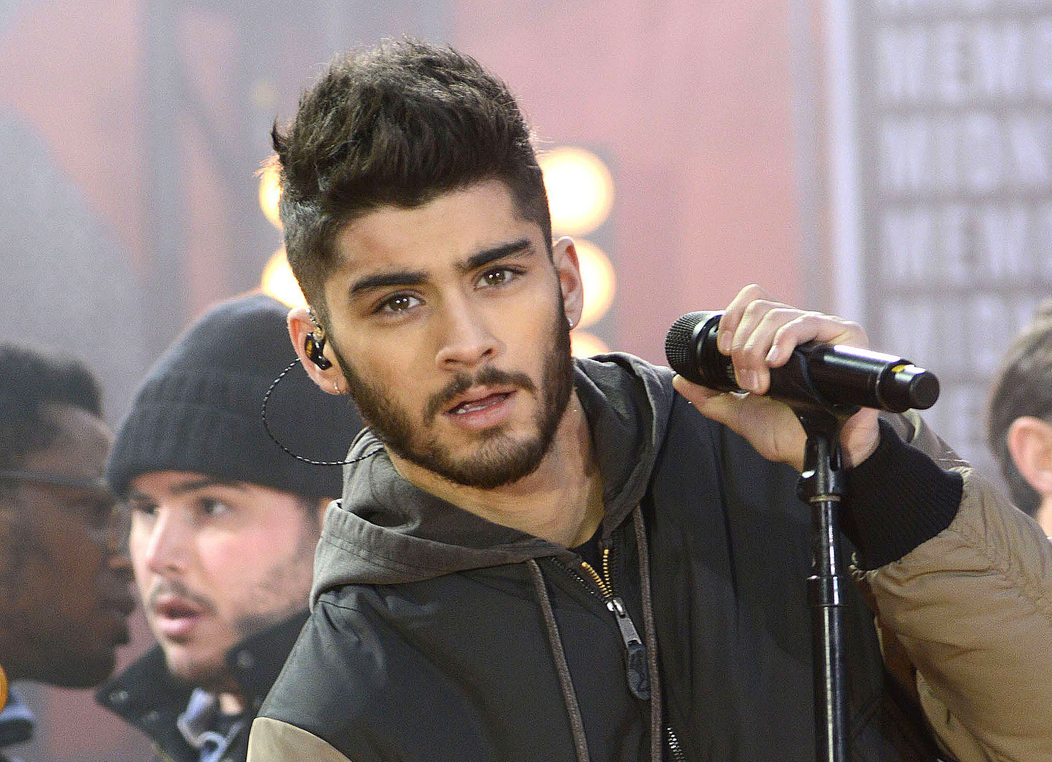 Zayn Malik on Israel-Gaza: One Direction singer bombarded with Twitter ...