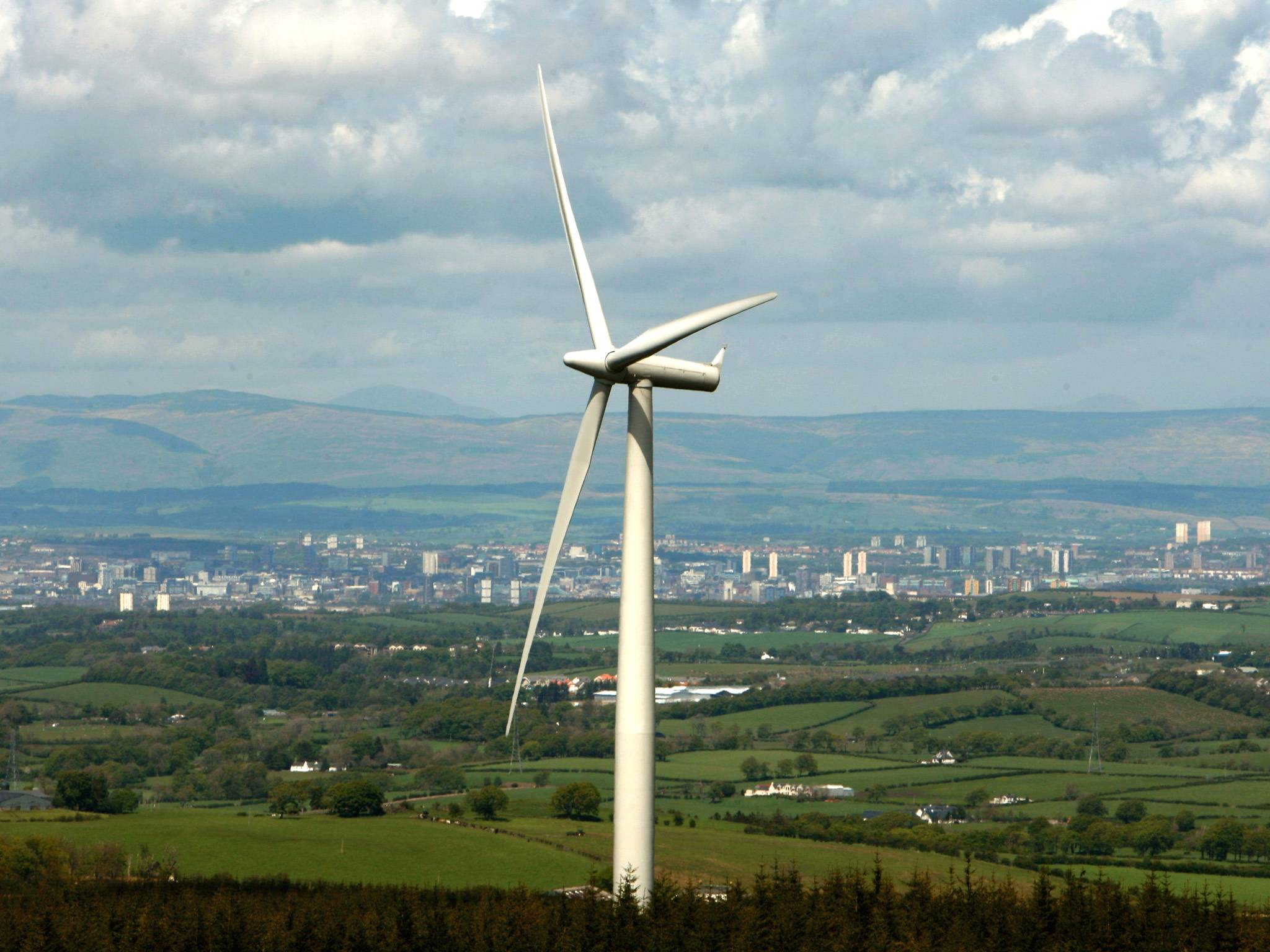 There are 4,417 turbines operating in the UK