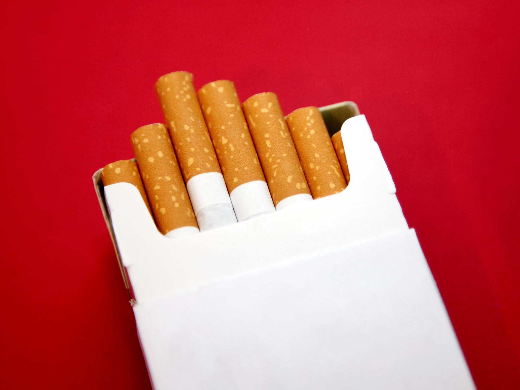 Health Minister Jane Ellison has said she was “minded” to introduce new regulations for standardised cigarette packaging