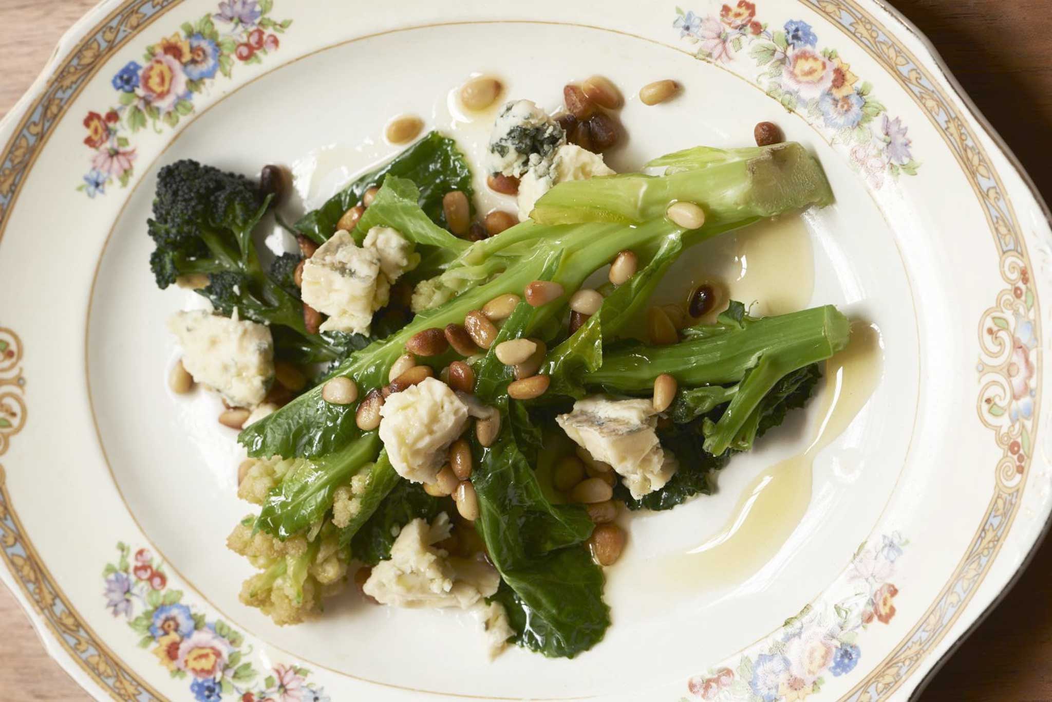 Sprouting broccoli with Gorgonzola and pine nuts