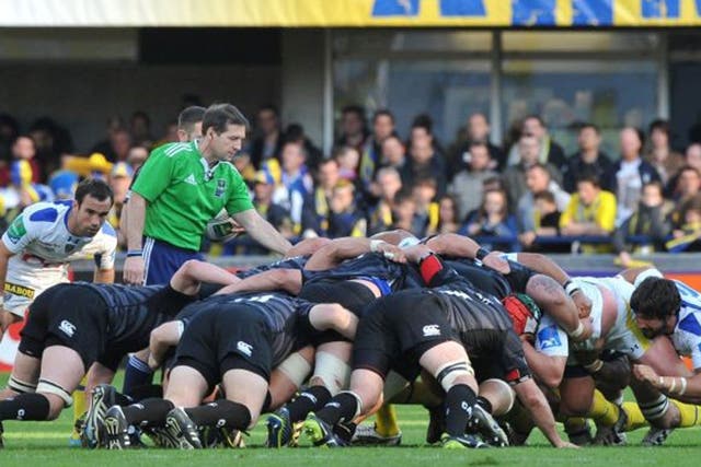 Clermont and Leicester's players get into a ruck during the European Cup rugby union match ASM Clermont-Auvergne vs Leicester Tigers at the Marcel Michelin stadium