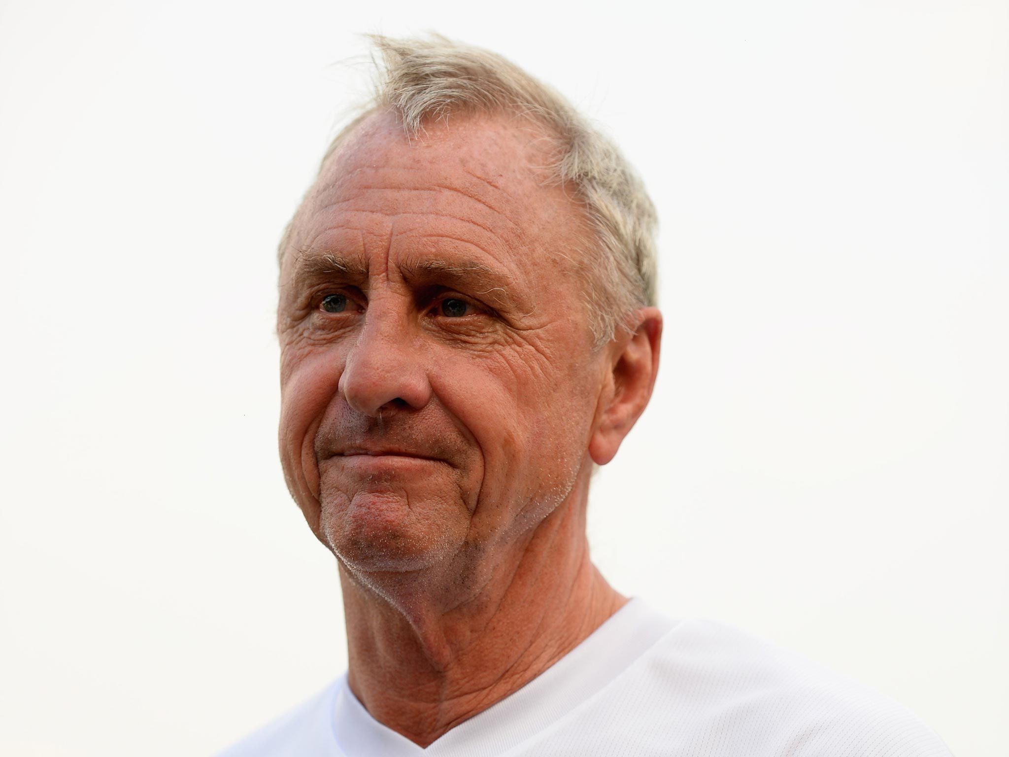 Johan Cruyff has been left bemused by Jose Mourinho's admission that PSG are favourites to go through the Champions League quarter-finals