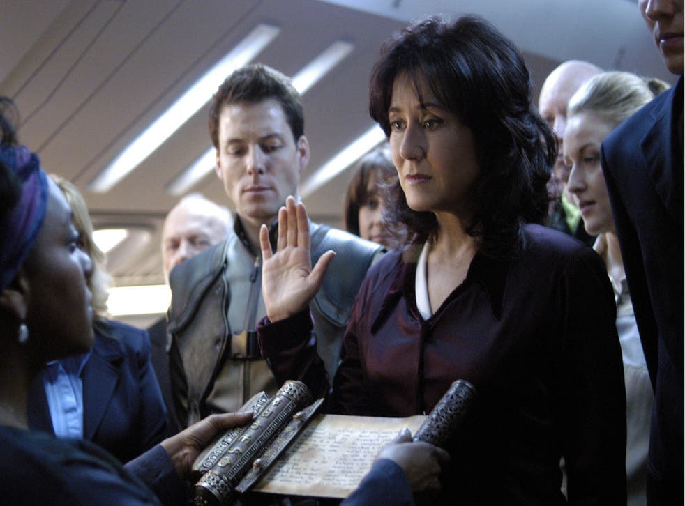 Jamie Barber and Mary Mcdonnell in the 2004 series of Battlestar Galactica