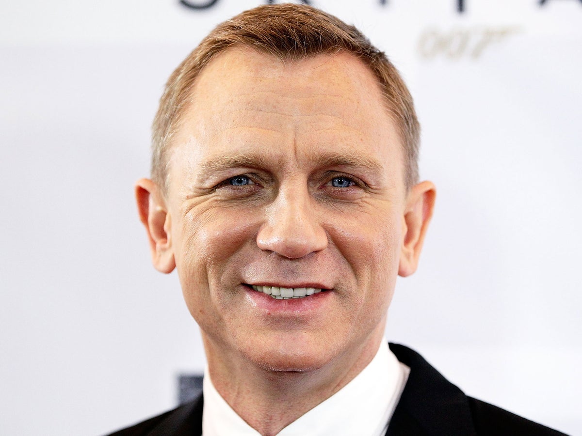 Daniel Craig forced to undergo surgery after being injured on James Bond  set | The Independent | The Independent
