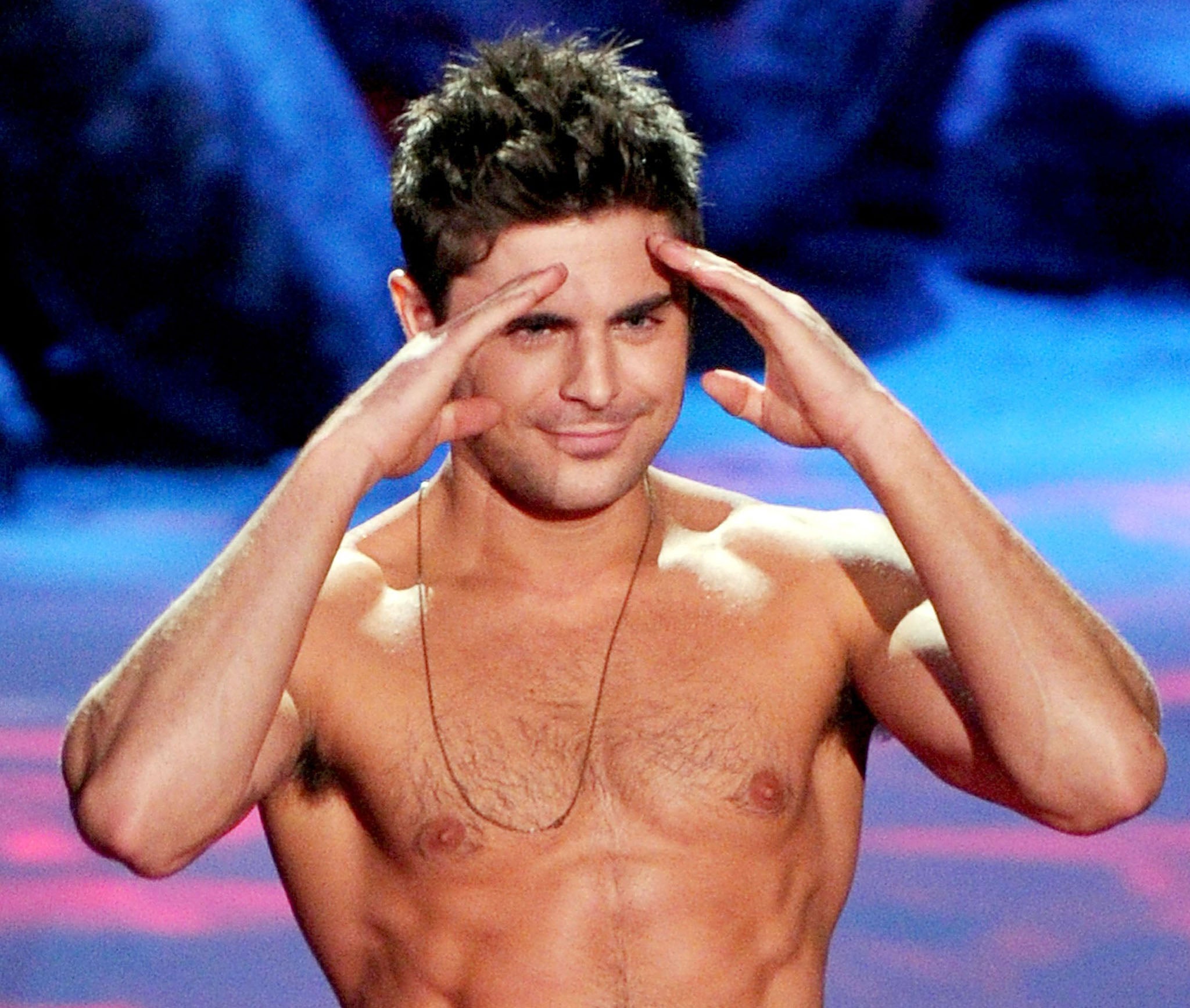 Zac Efron Topless The Stars Shirtless Moment Sparks Accusations Of 6229