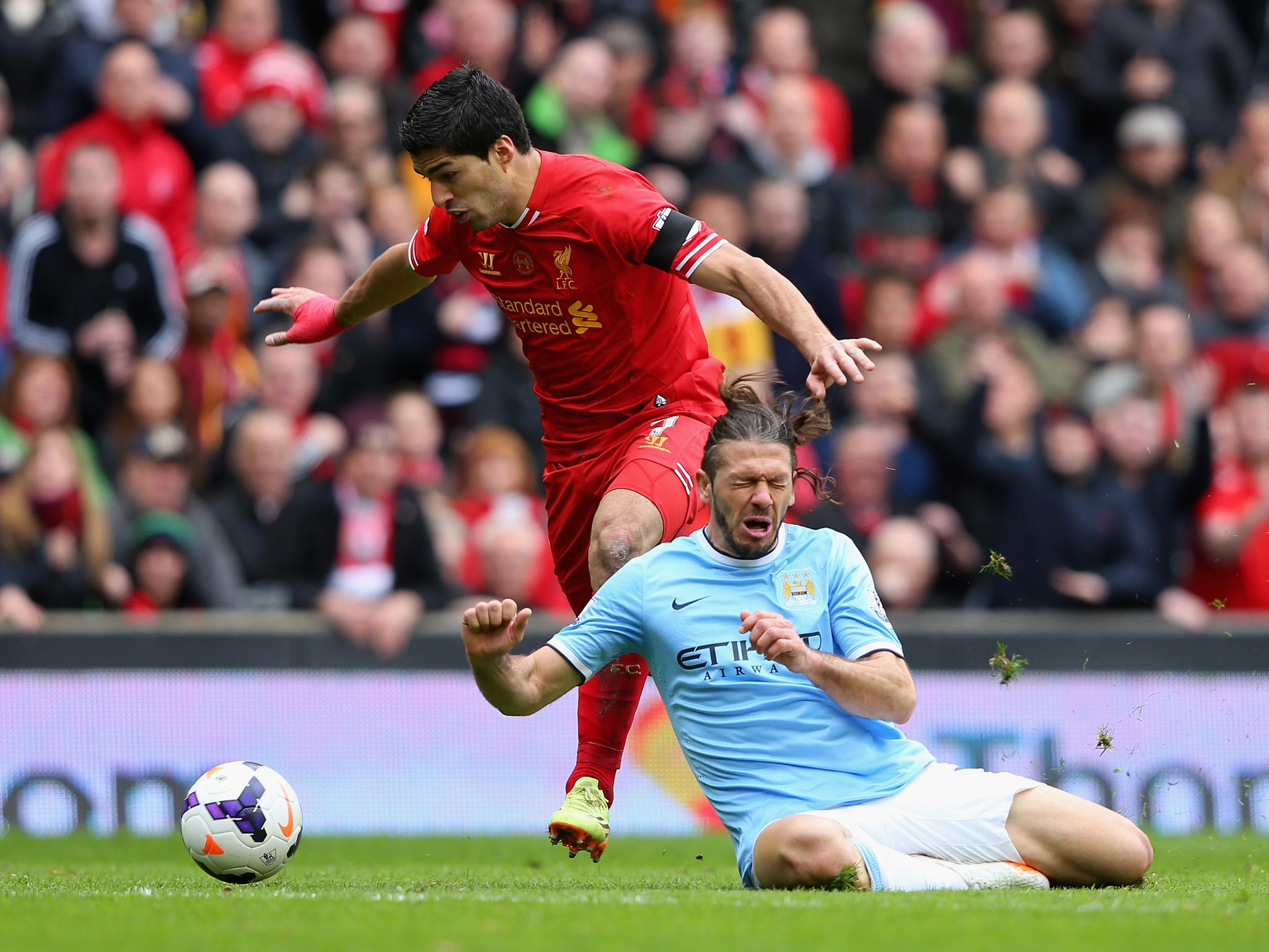 Martin Demichelis has vowed to keep fighting in the chase for the Premier League title