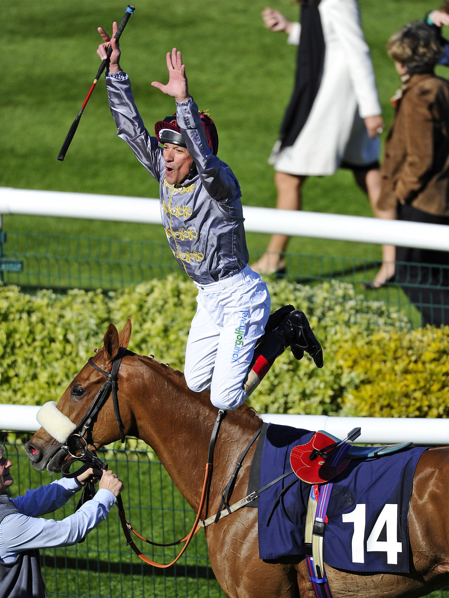Frankie Dettori performs a flying dismount after Sandiva’s Nell Gwyn victory