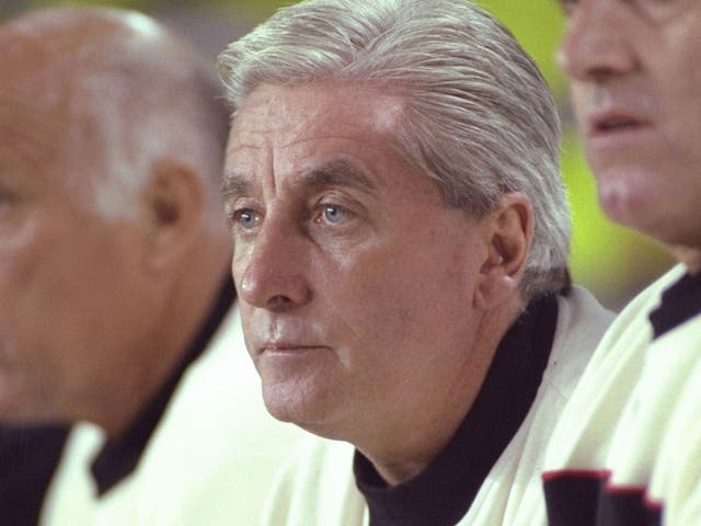 Roy Evans looks on from the Liverpool dugout in 1996