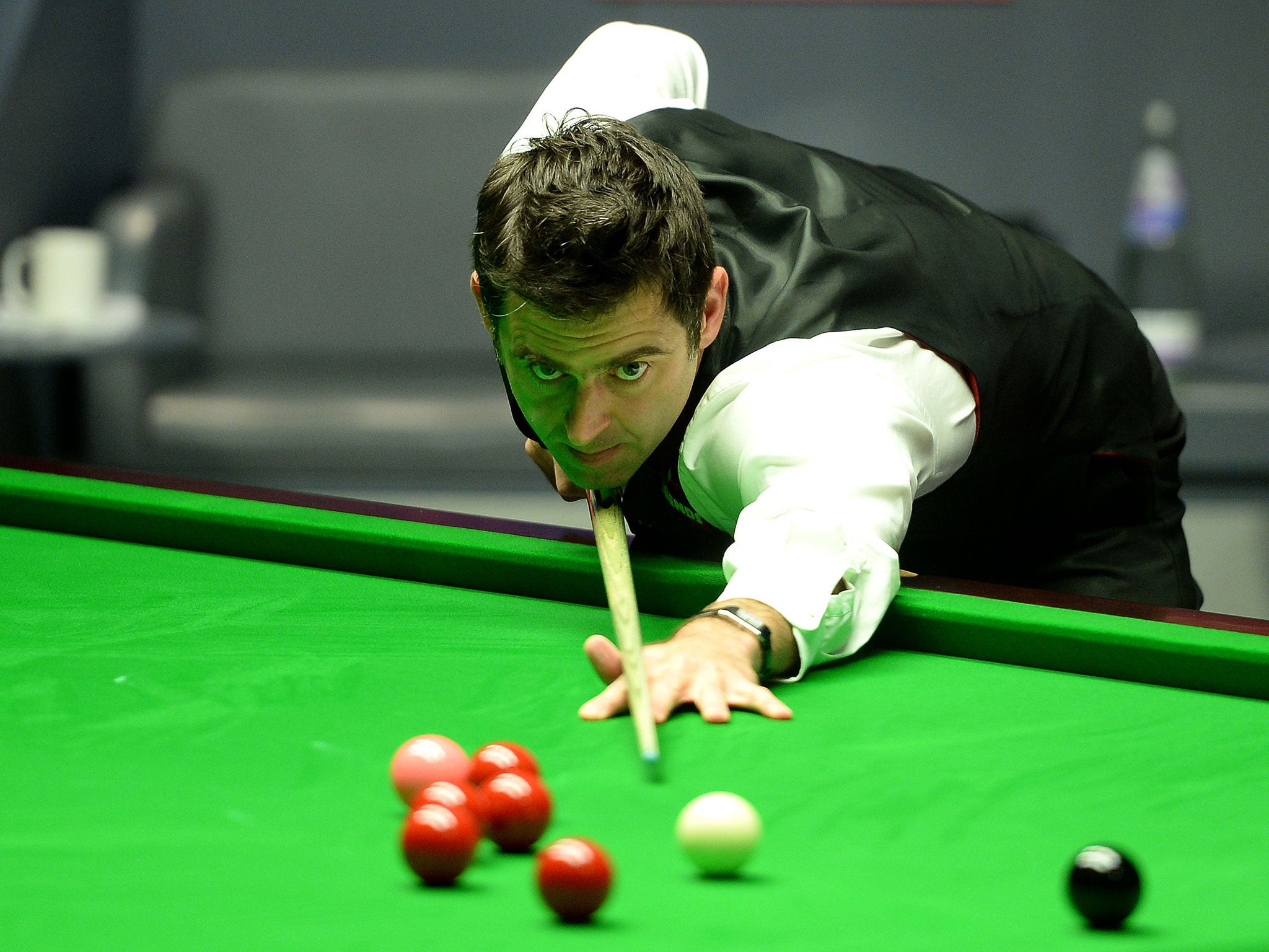Snooker World Championship final Mark Selby remains in contention with Ronnie OSullivan The Independent The Independent