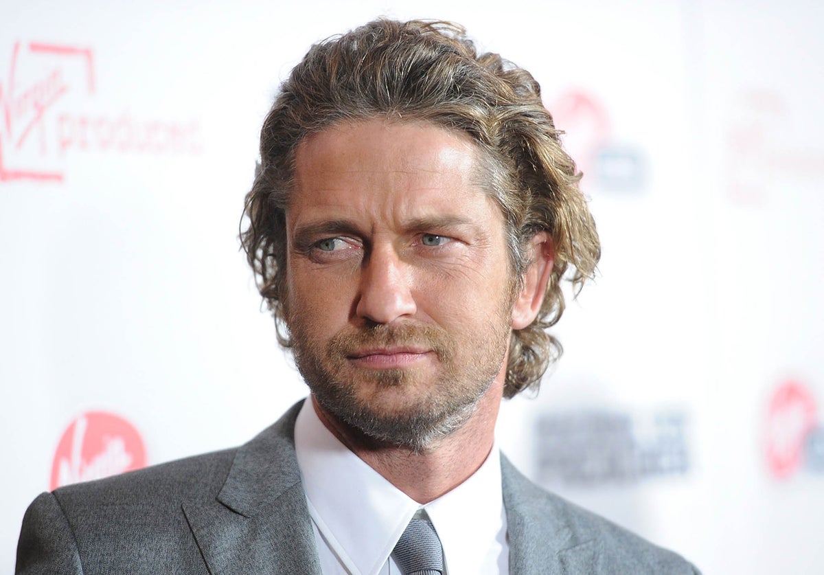 gerard butler long hair