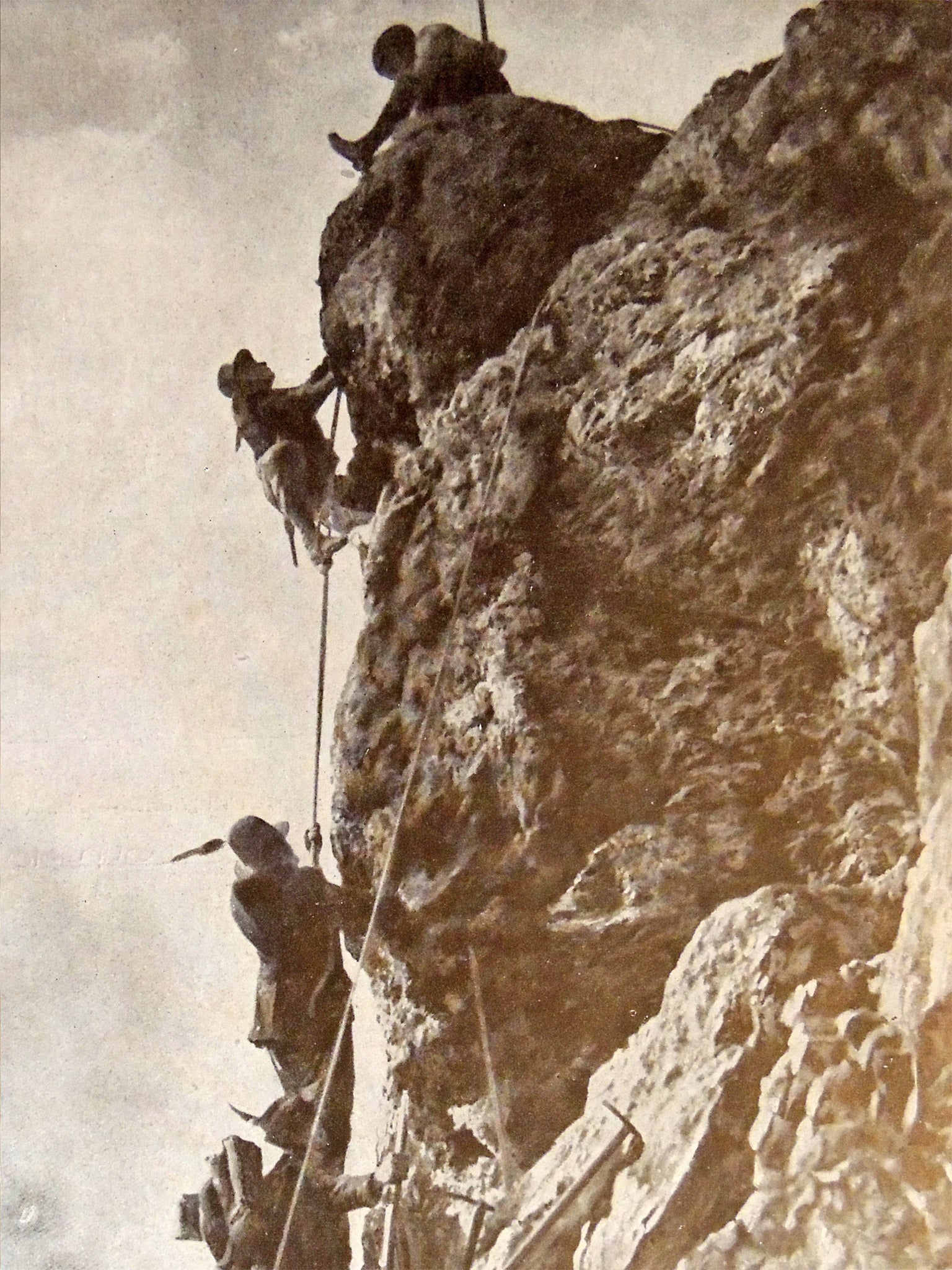 Italian light infantry of the 1st Alpini Regiment on Monte Nero, during the Isonzo campaigns