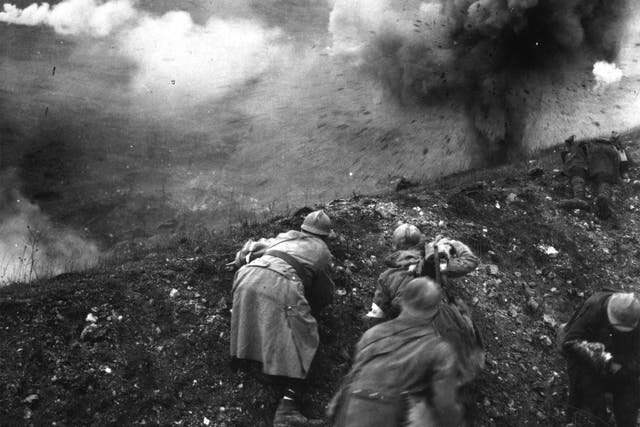 French troops under shellfire during the Battle of Verdun