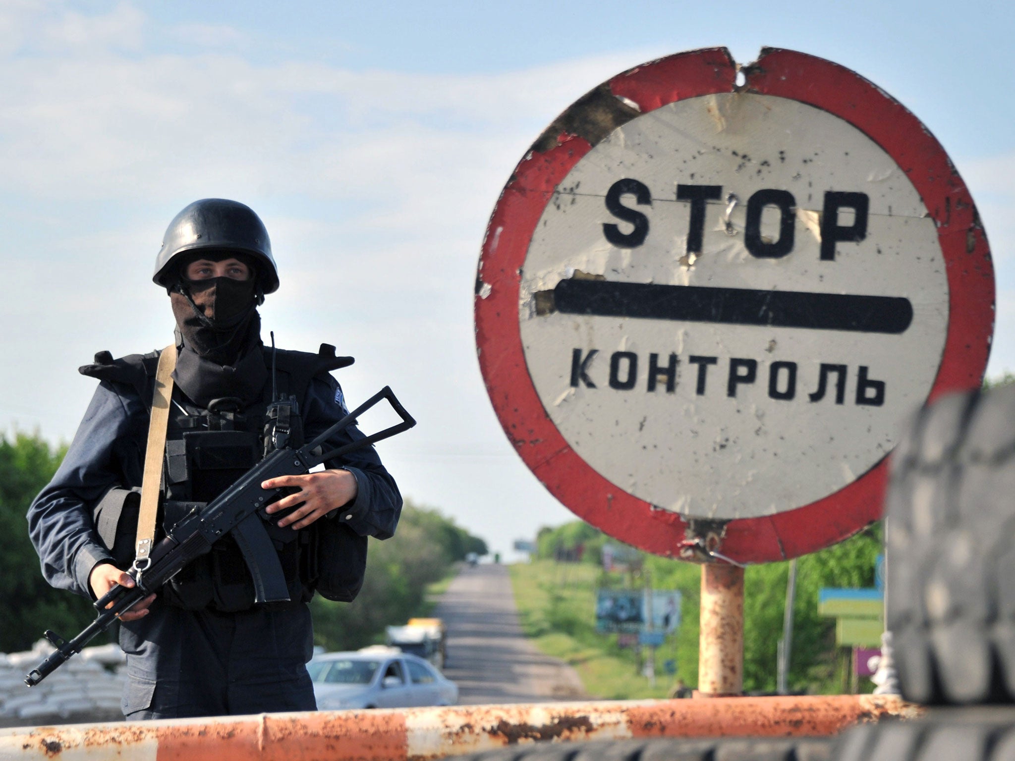 Ввод военного положения. Чрезвычайное положение. Военное положение. Режим военного положения. Военное положение картинки.