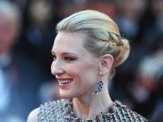 Cate Blanchett mocks obsession with social media and selfies