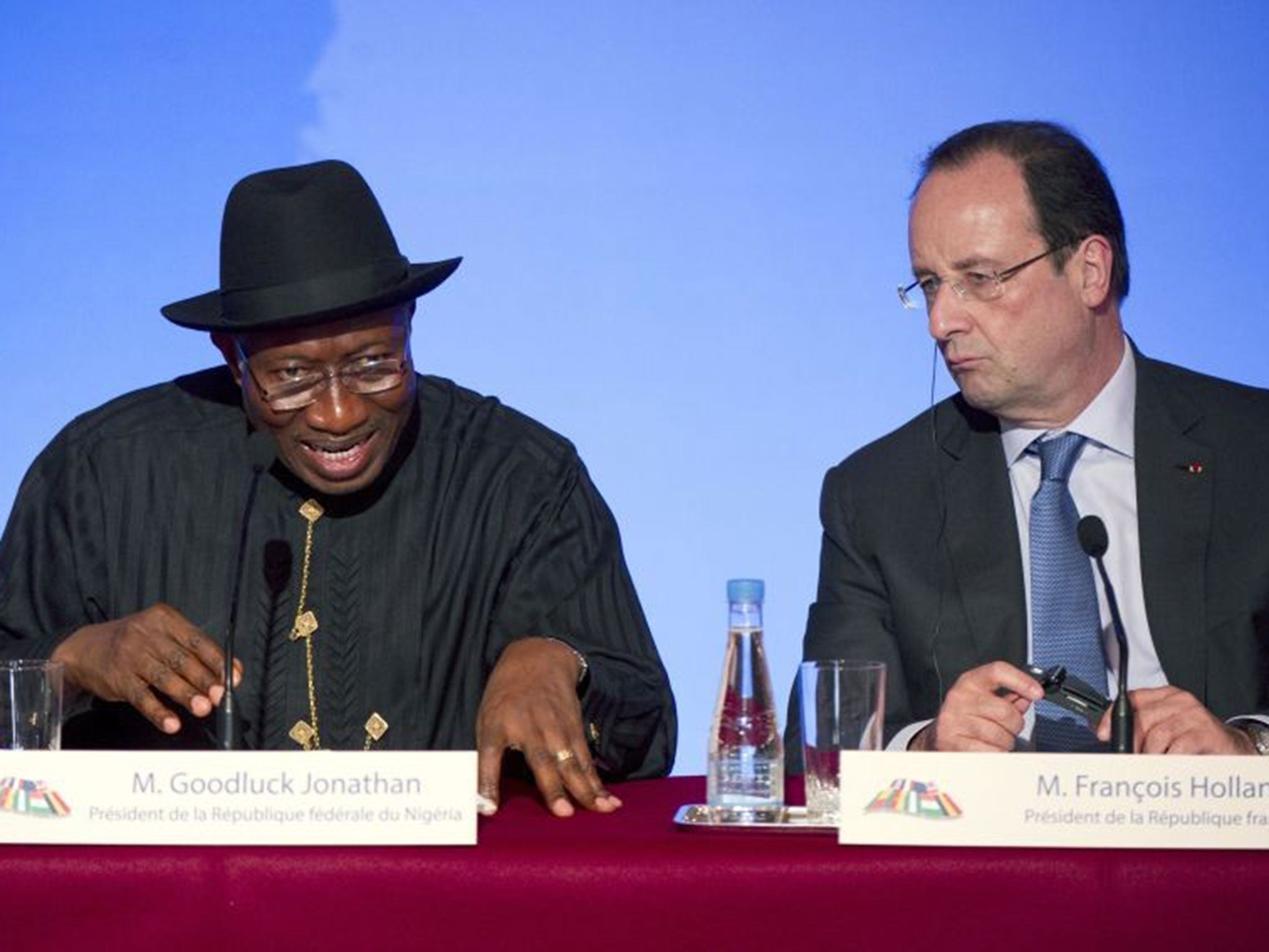 Nigeria's president, Goodluck Jonathan, with Fran?ois Hollande at the Paris summit
