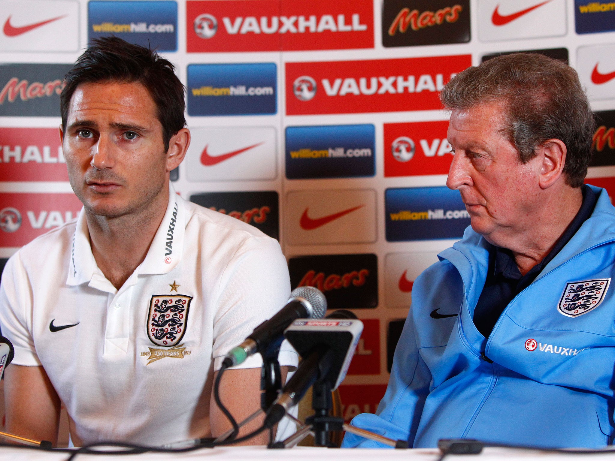 Englands Frank Lampard and Manager Roy Hodgson face the media during an England press conference