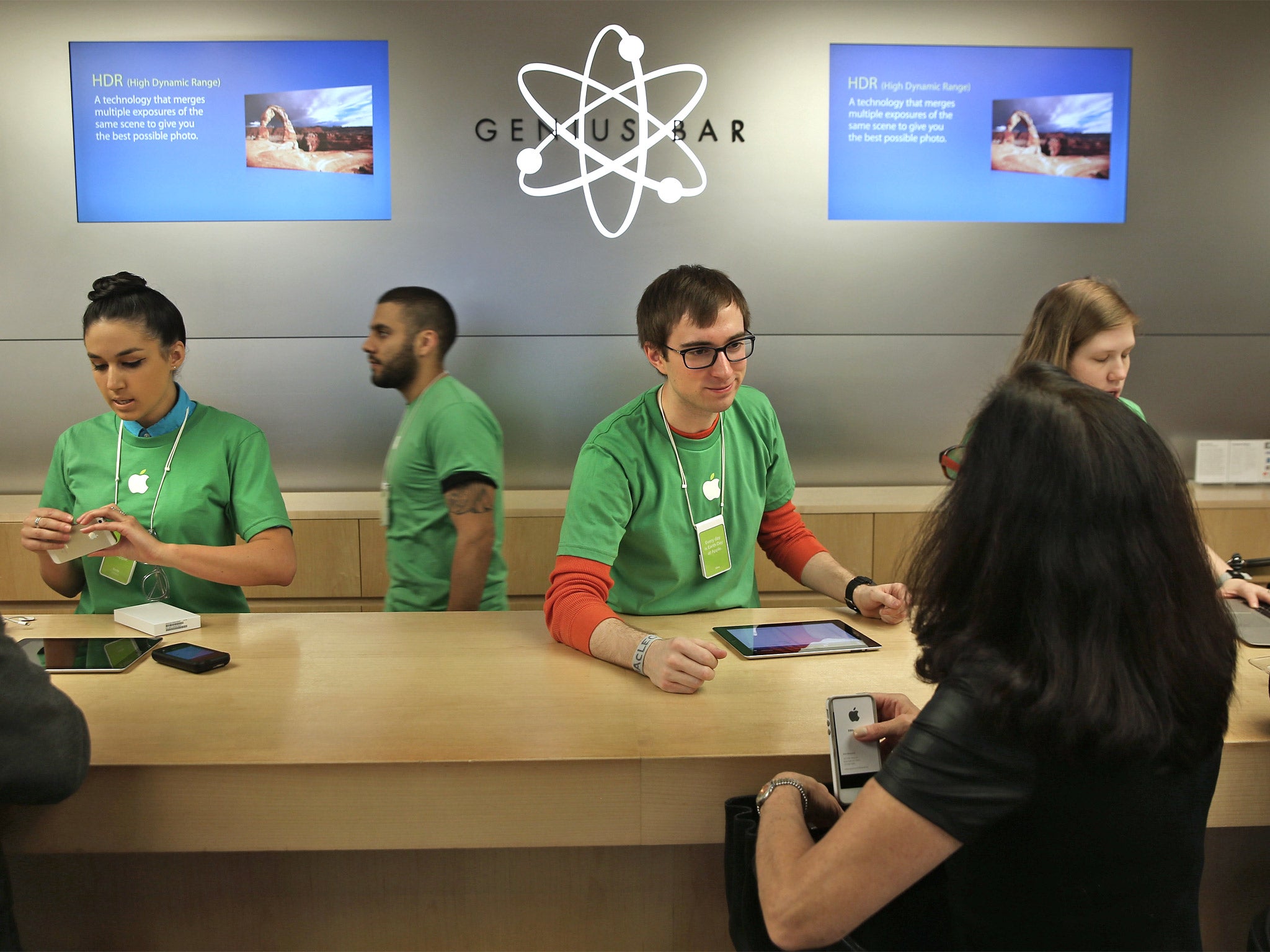 Apple’s star has fallen with consumers as its once renowned customer service slips