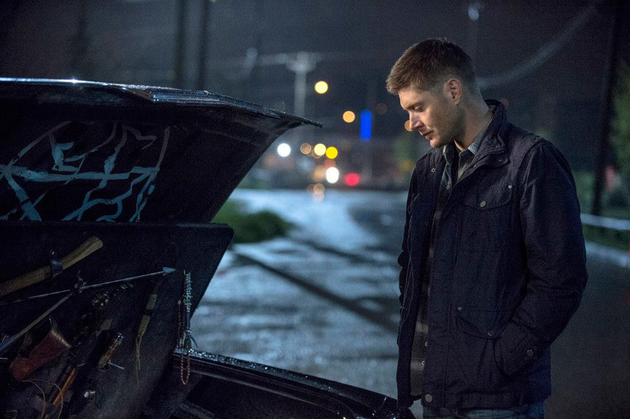 Jensen Ackles plays Dean in the season 9 finale of Supernatural