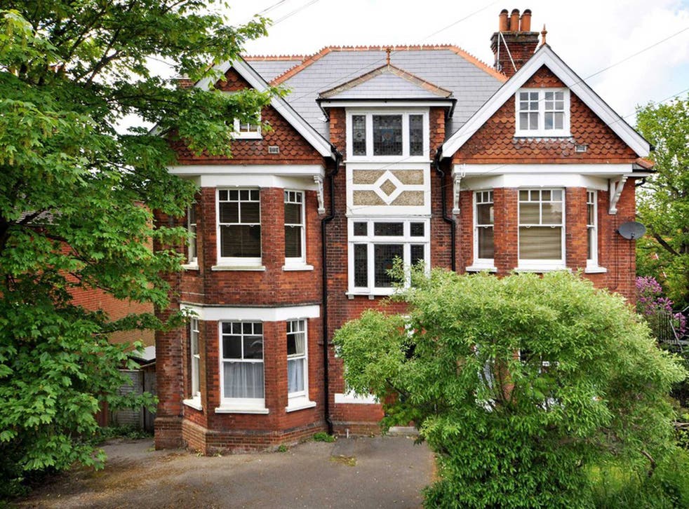 Two bedroom flat for sale in Oakdale Road, Tunbridge Wells TN4. On for £235,000  with Wood & Pilcher.