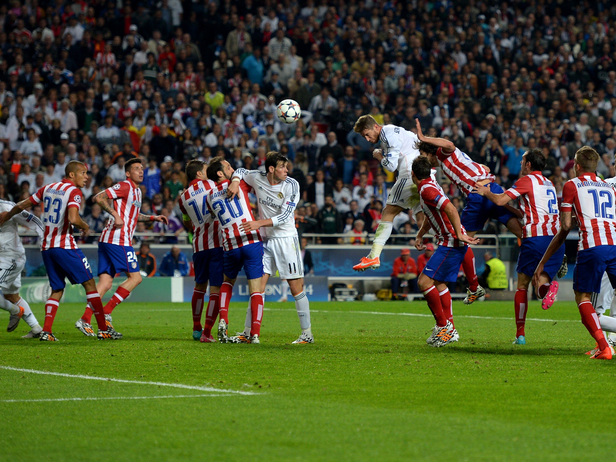 Sergio Ramos scores a header in the Champions League final