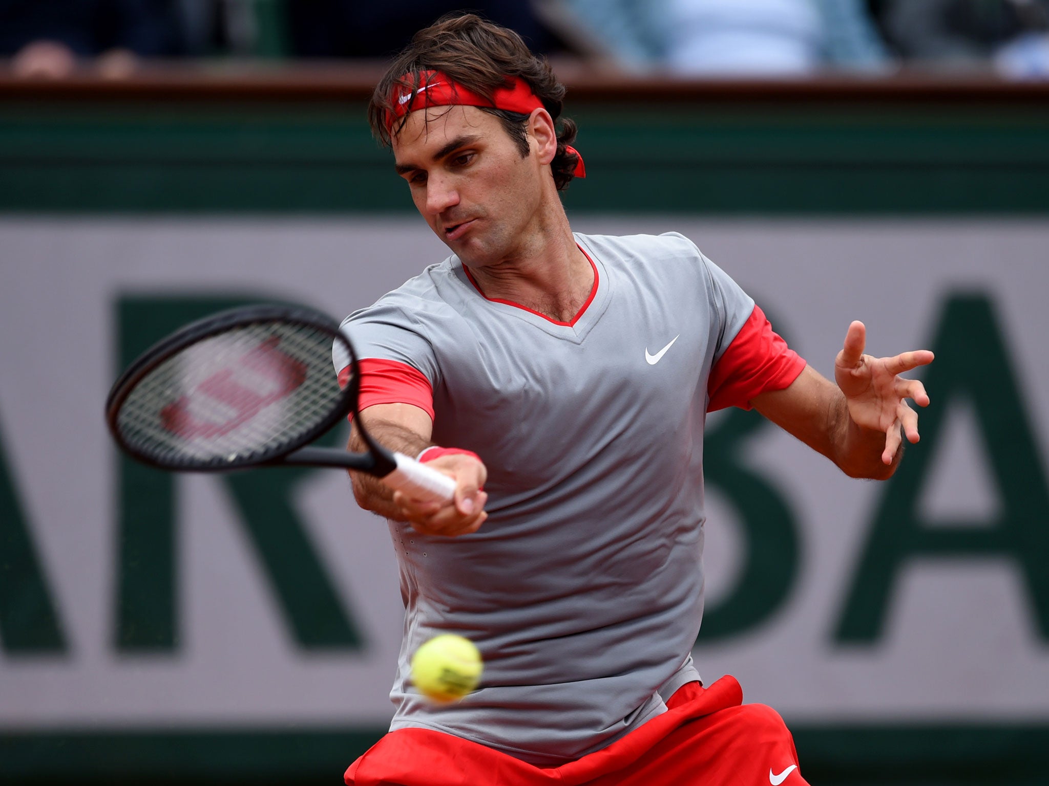 Roger Federer on his way to a straight-sets victory over Lukas Lacko