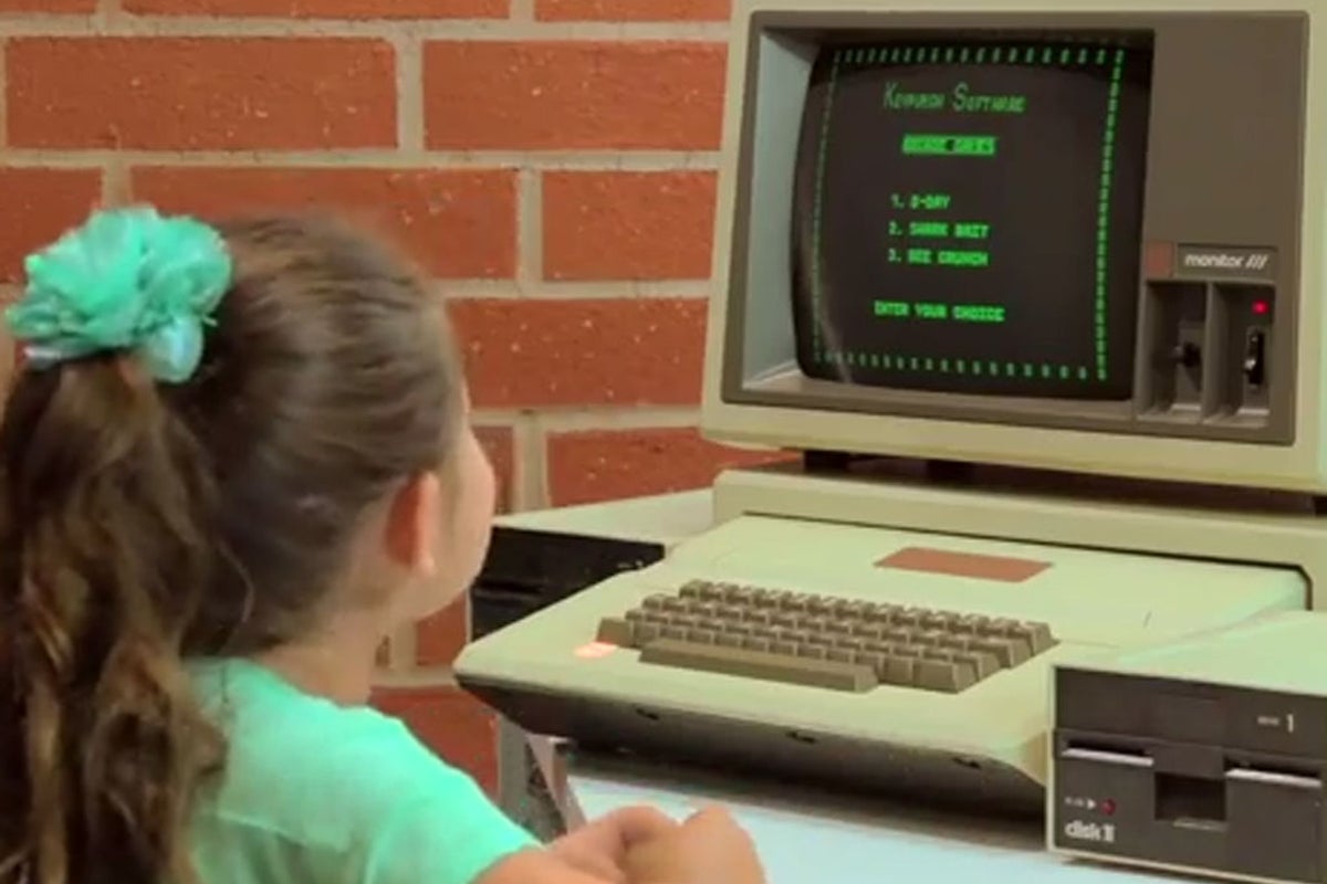 Kids react to classic Apple II | The Independent | The Independent