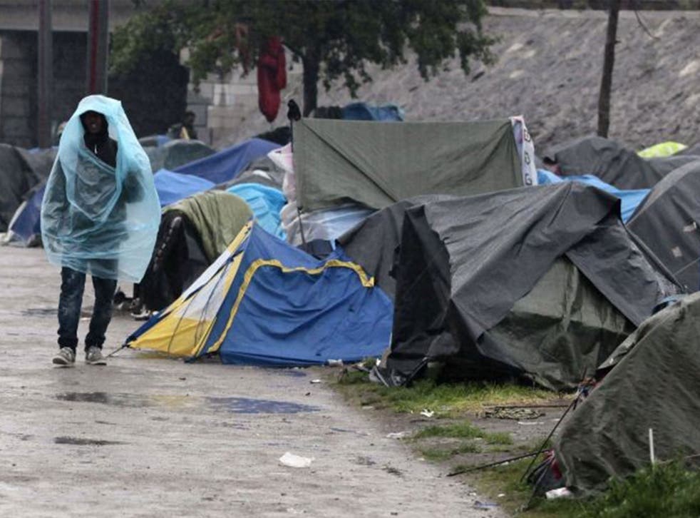 French authorities demolished camps where up to 700 immigrants are gathered due to fears for public health