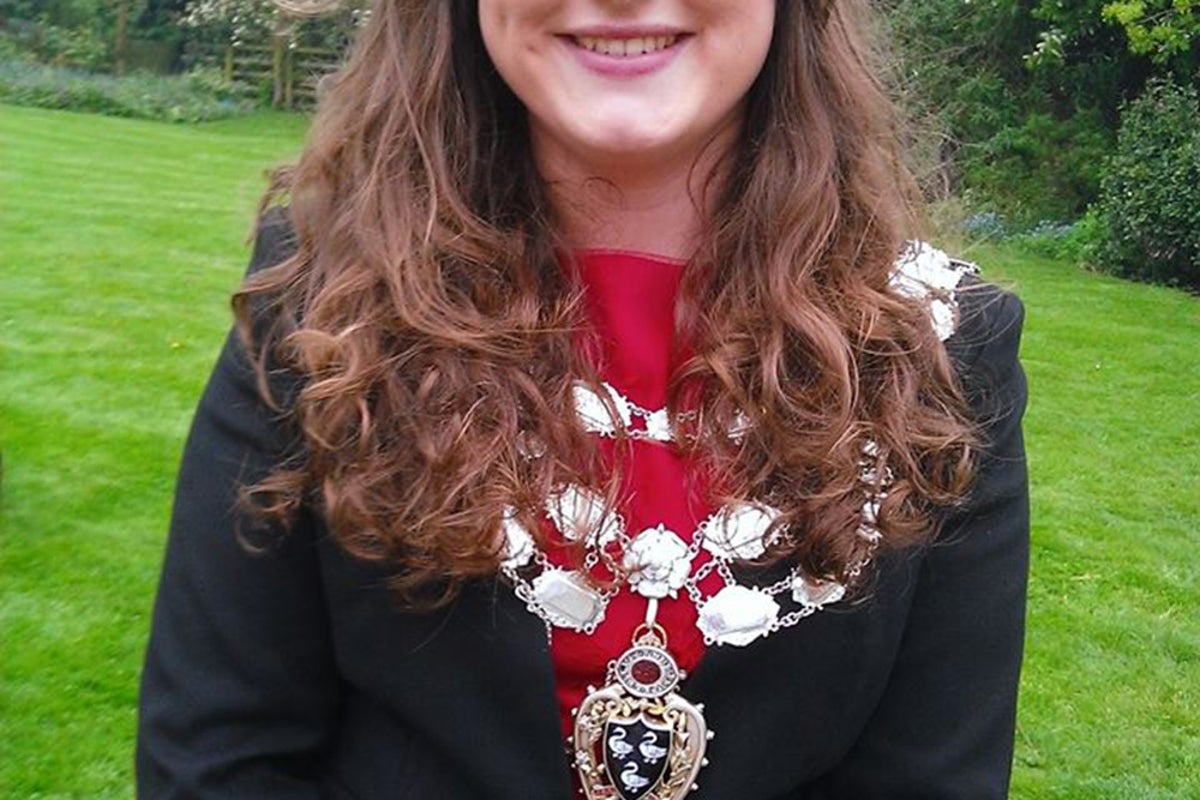Hull student becomes youngest elected woman in UK history at just 21 ...