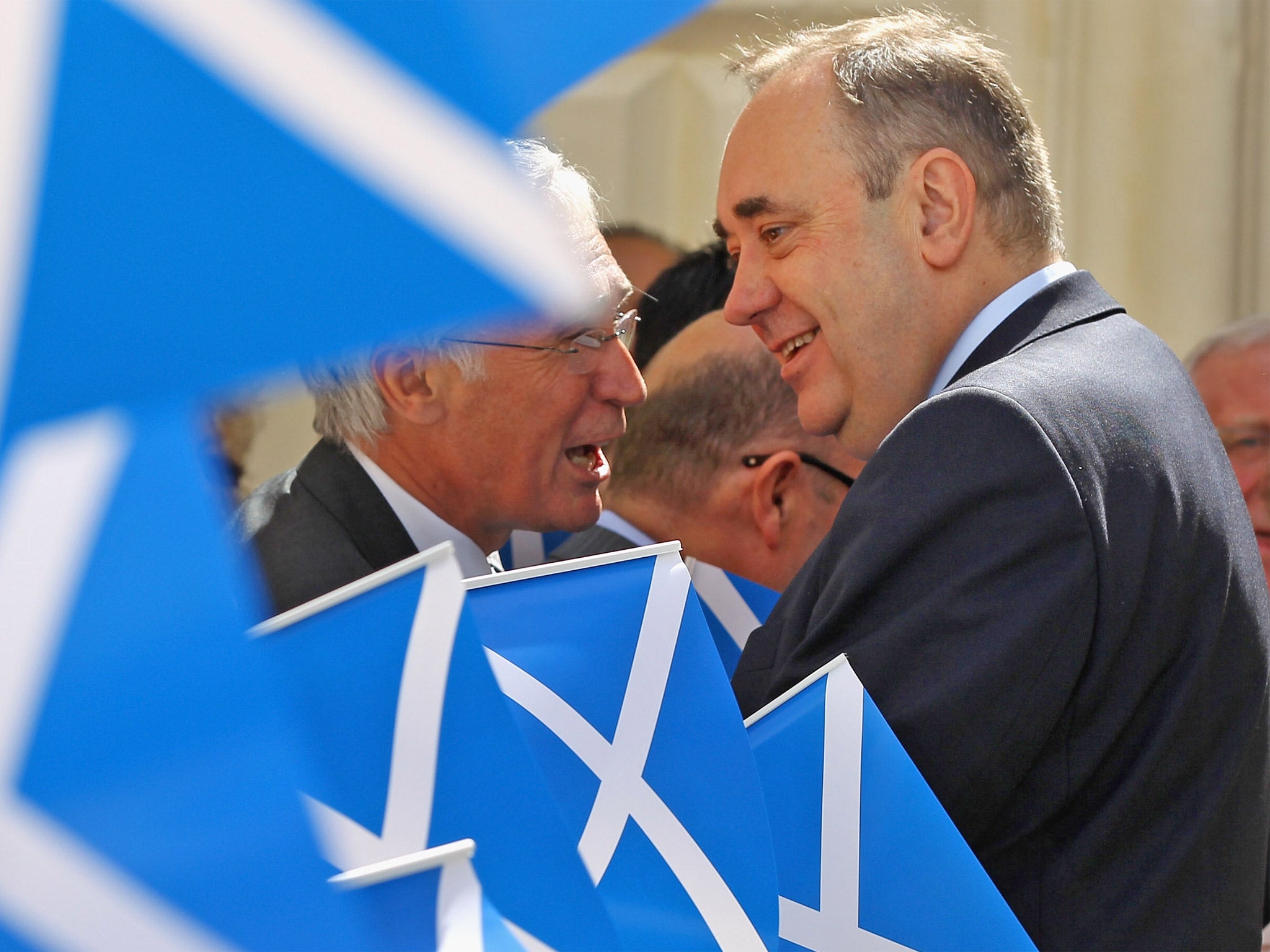 Alex Salmond is promising every Scot a £1,000 windfall if they decide to leave the Union