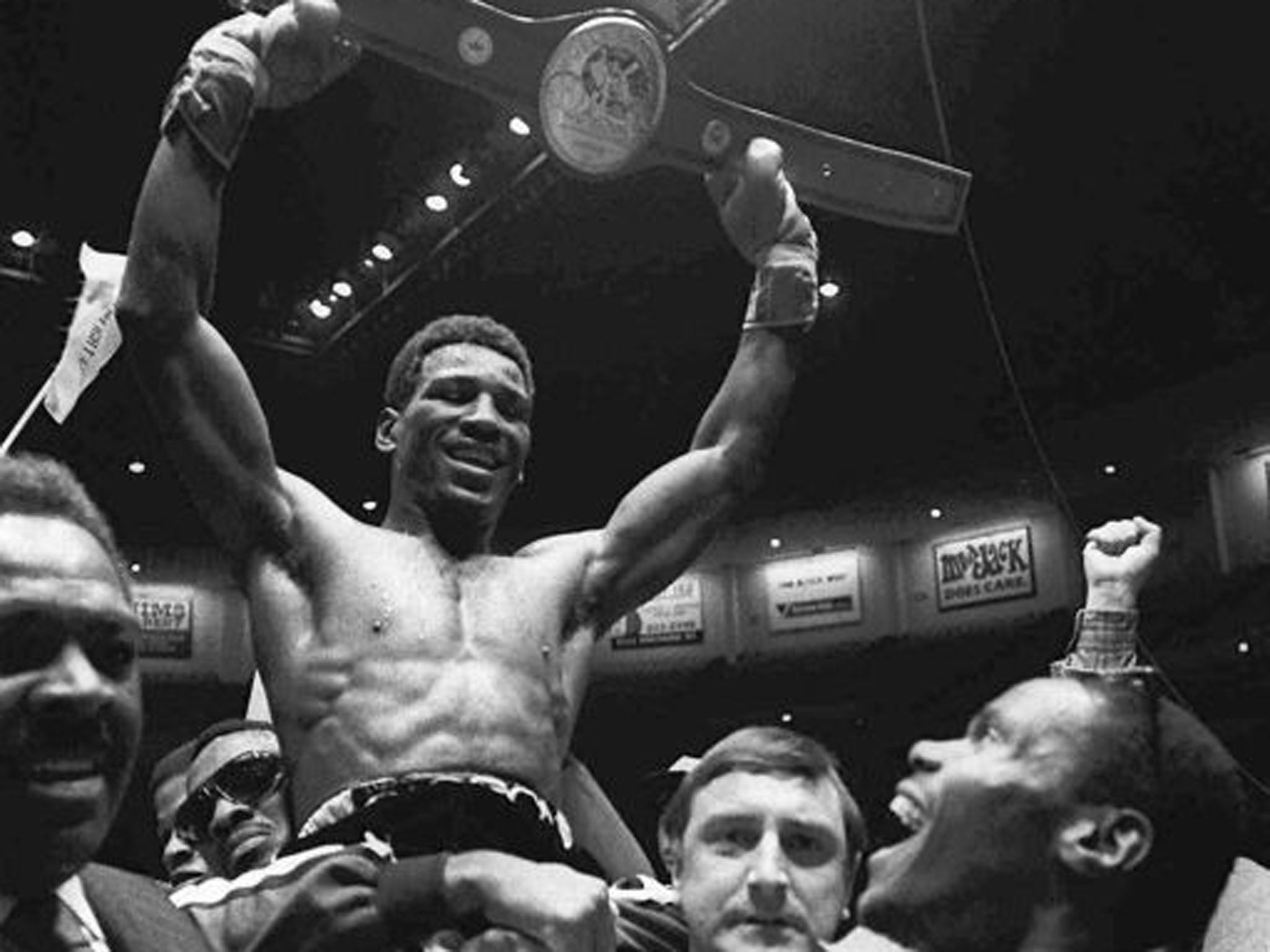Blood, guts and shattering knockdowns: Muhammad parades the lightheavyweight belt in 1980